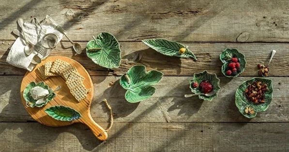 Lahana Formlu Kıvrımlı Servis Tabağı 25 cm 