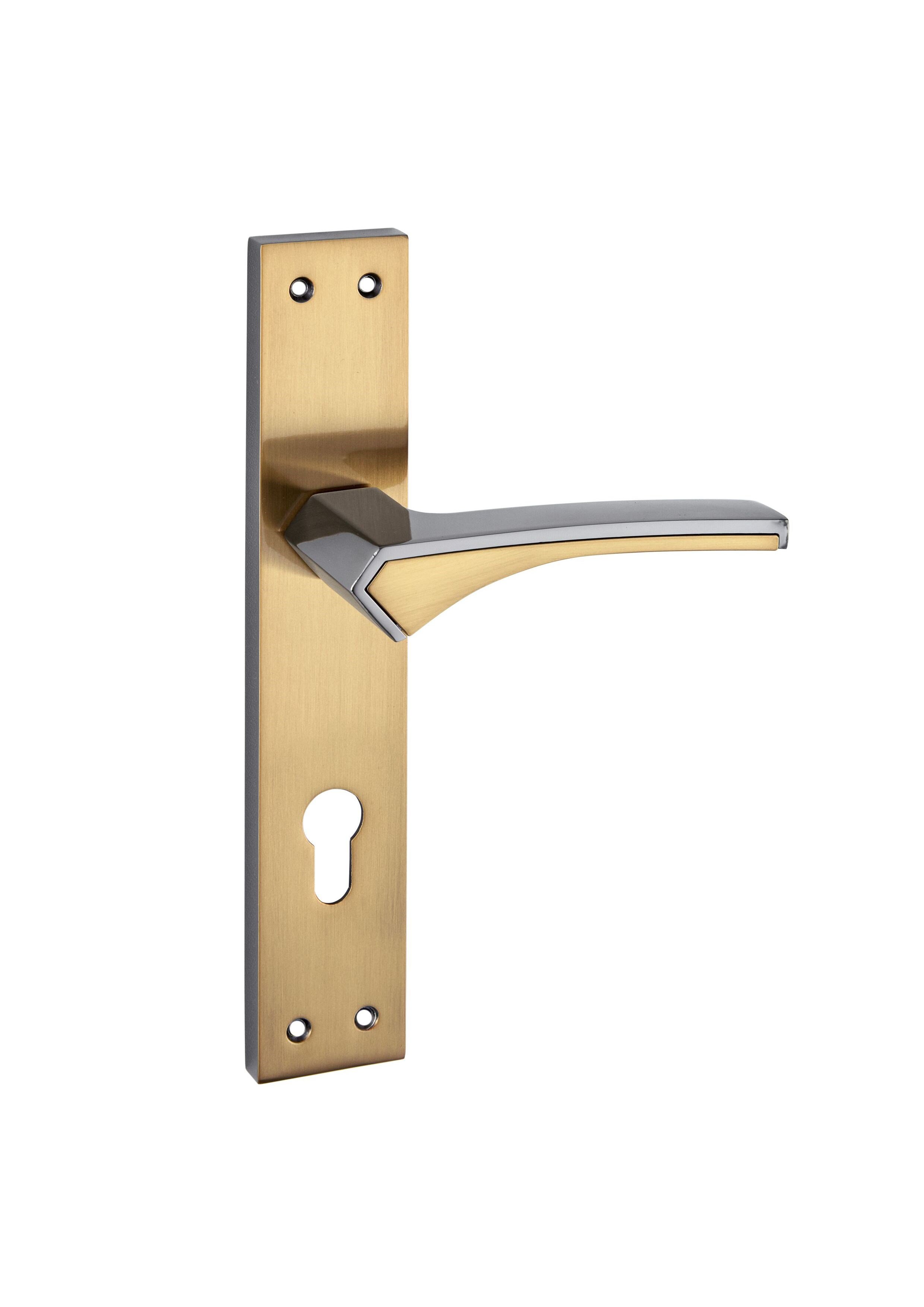 MERVE ZAMAK KAPI KOLU