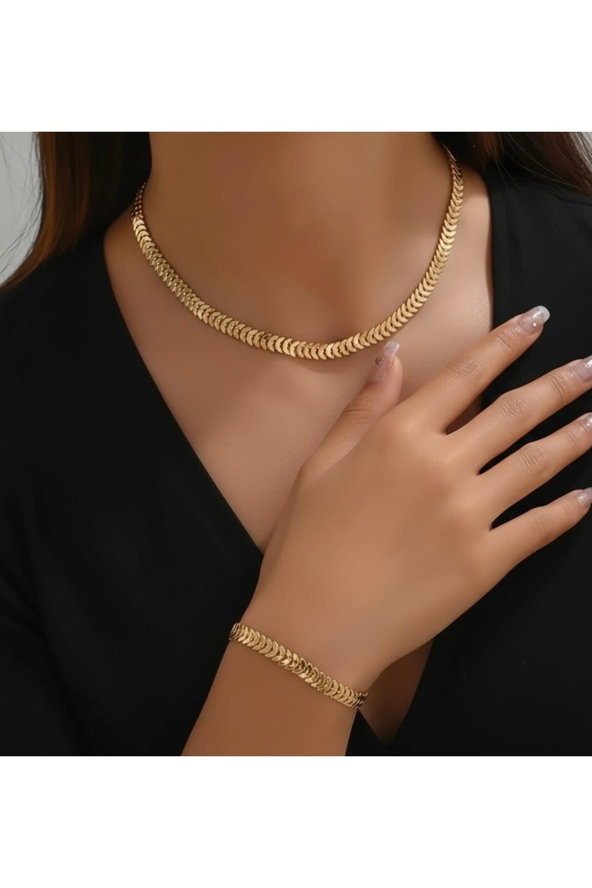 Gold Renk Kolye Ve Bileklik Set