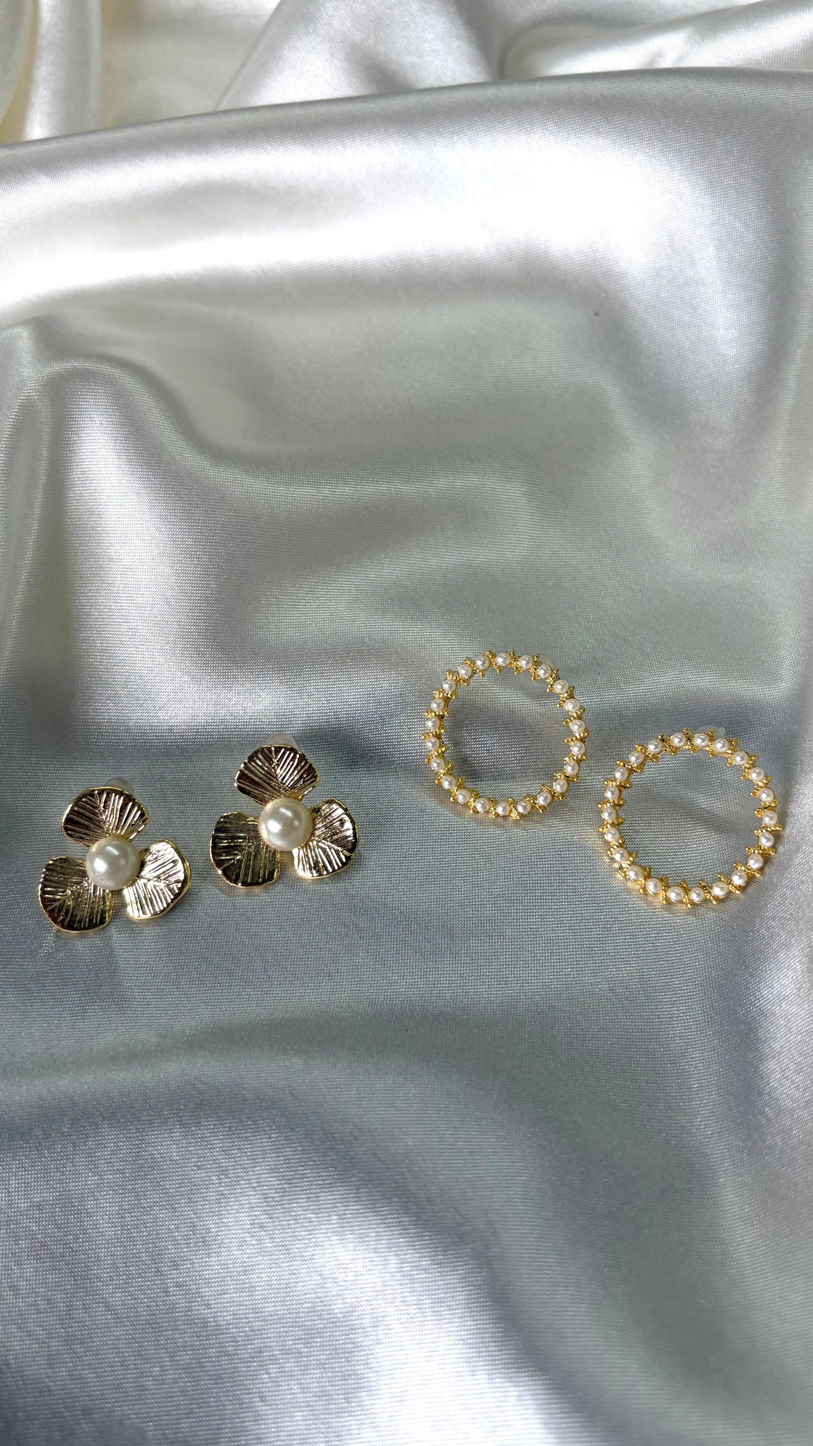 Kadın Gold Renk 2'li İncili Çiçek ve Halka Küpe Seti