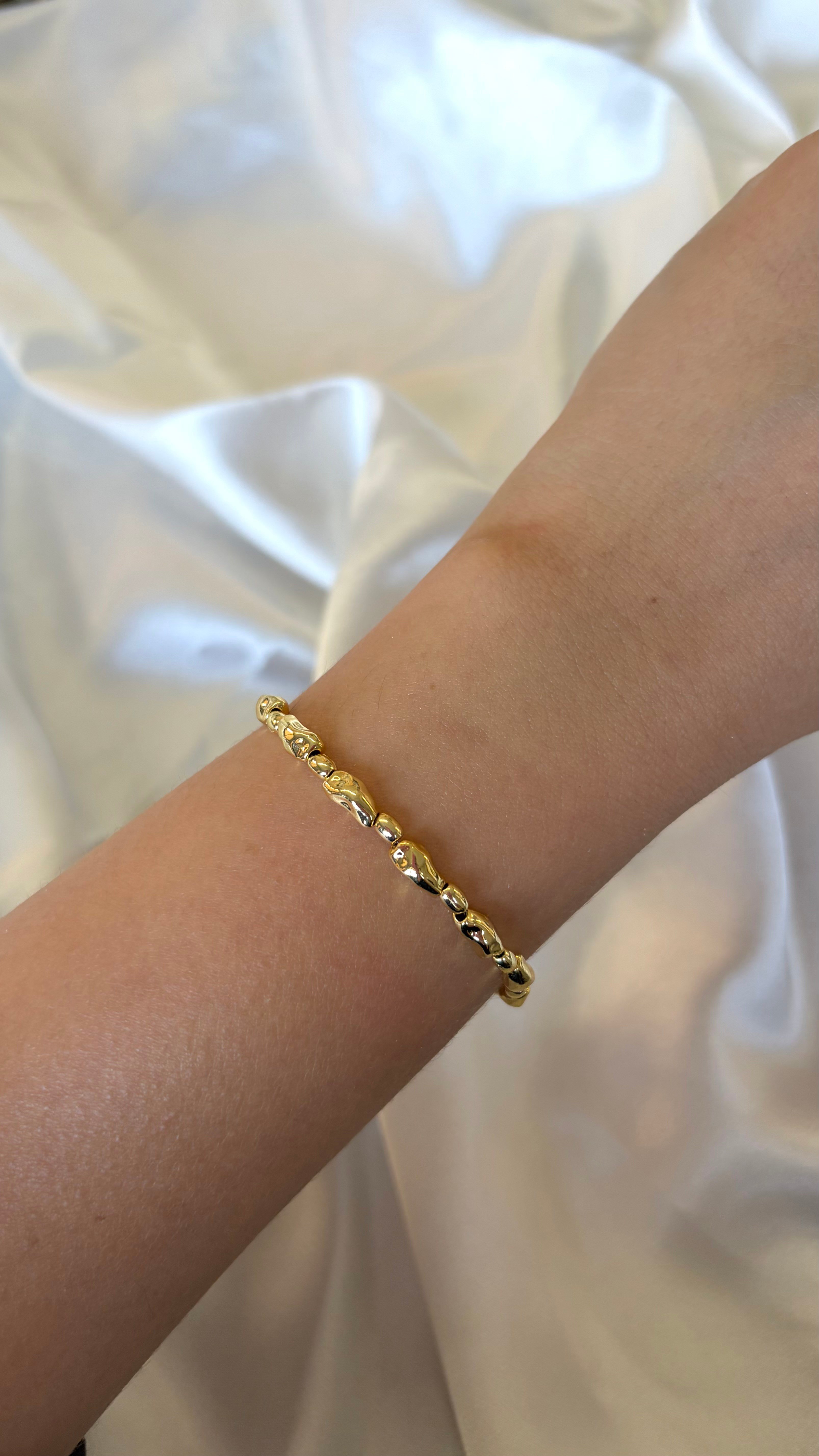 Kadın Gold Renk Burgu Model Boncuk Bileklik