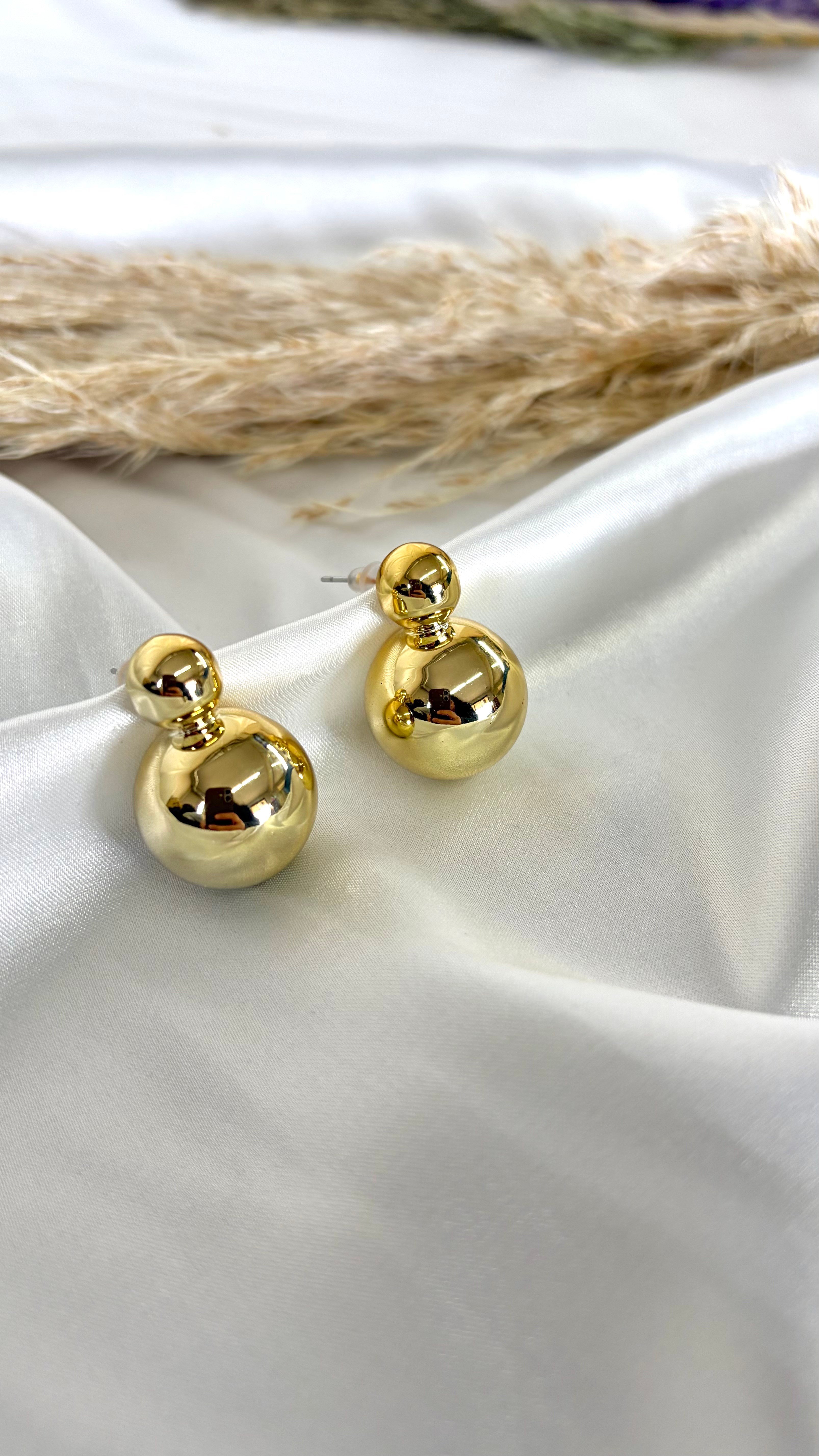 Kadın Gold Renk Modern Top Küpe