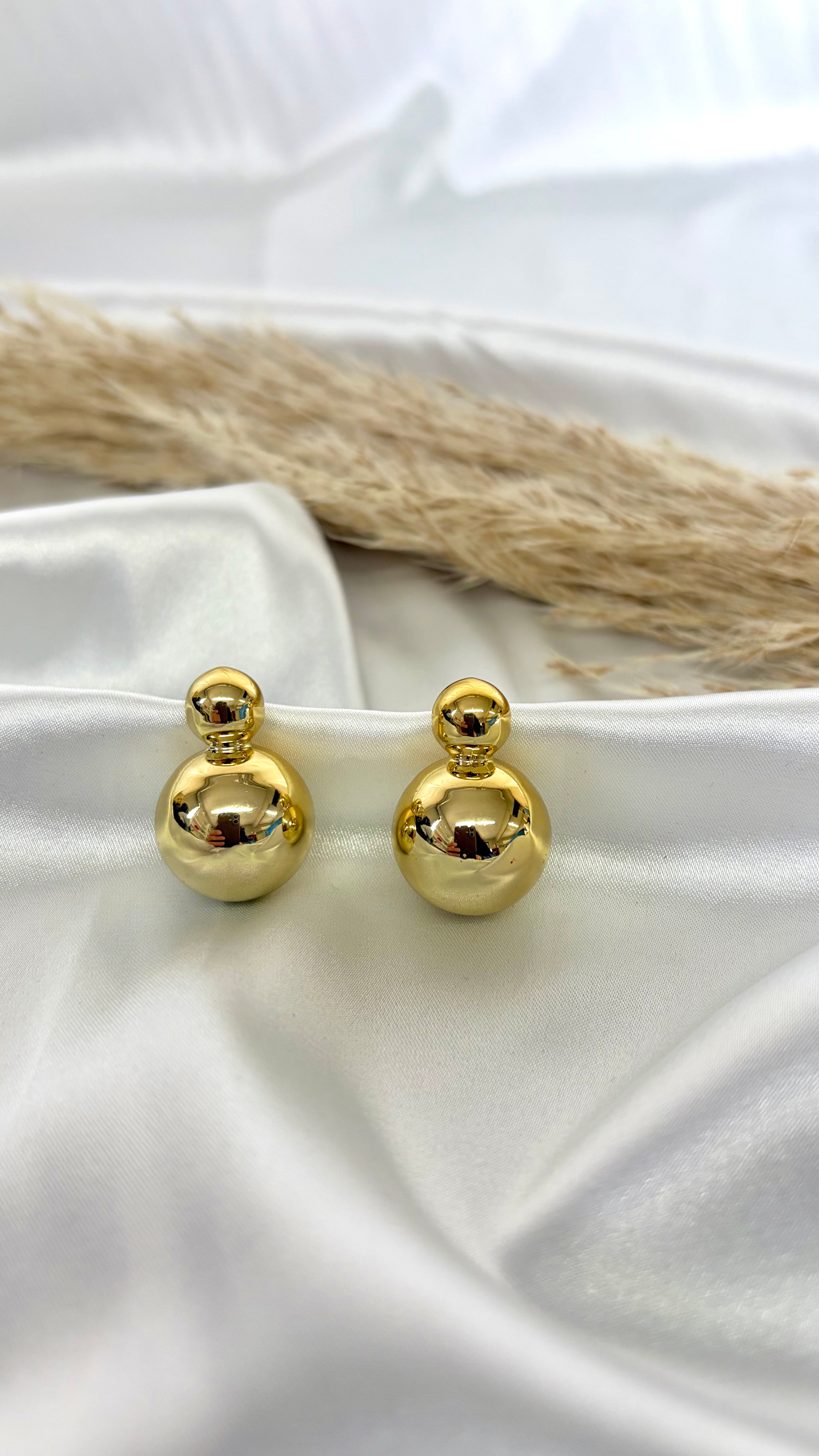 Kadın Gold Renk Modern Top Küpe