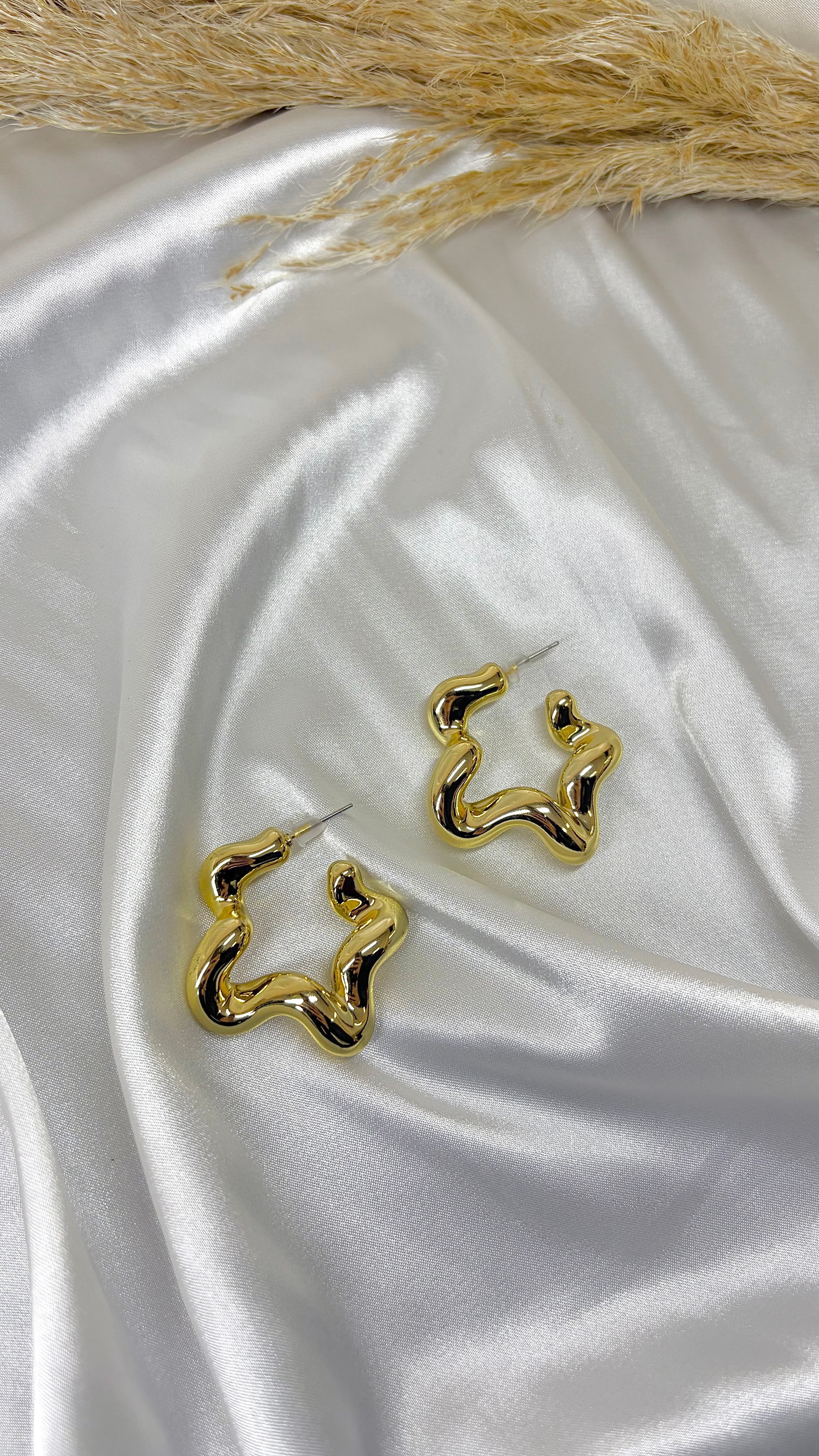 Kadın Gold Renk Modern Yıldız Küpe