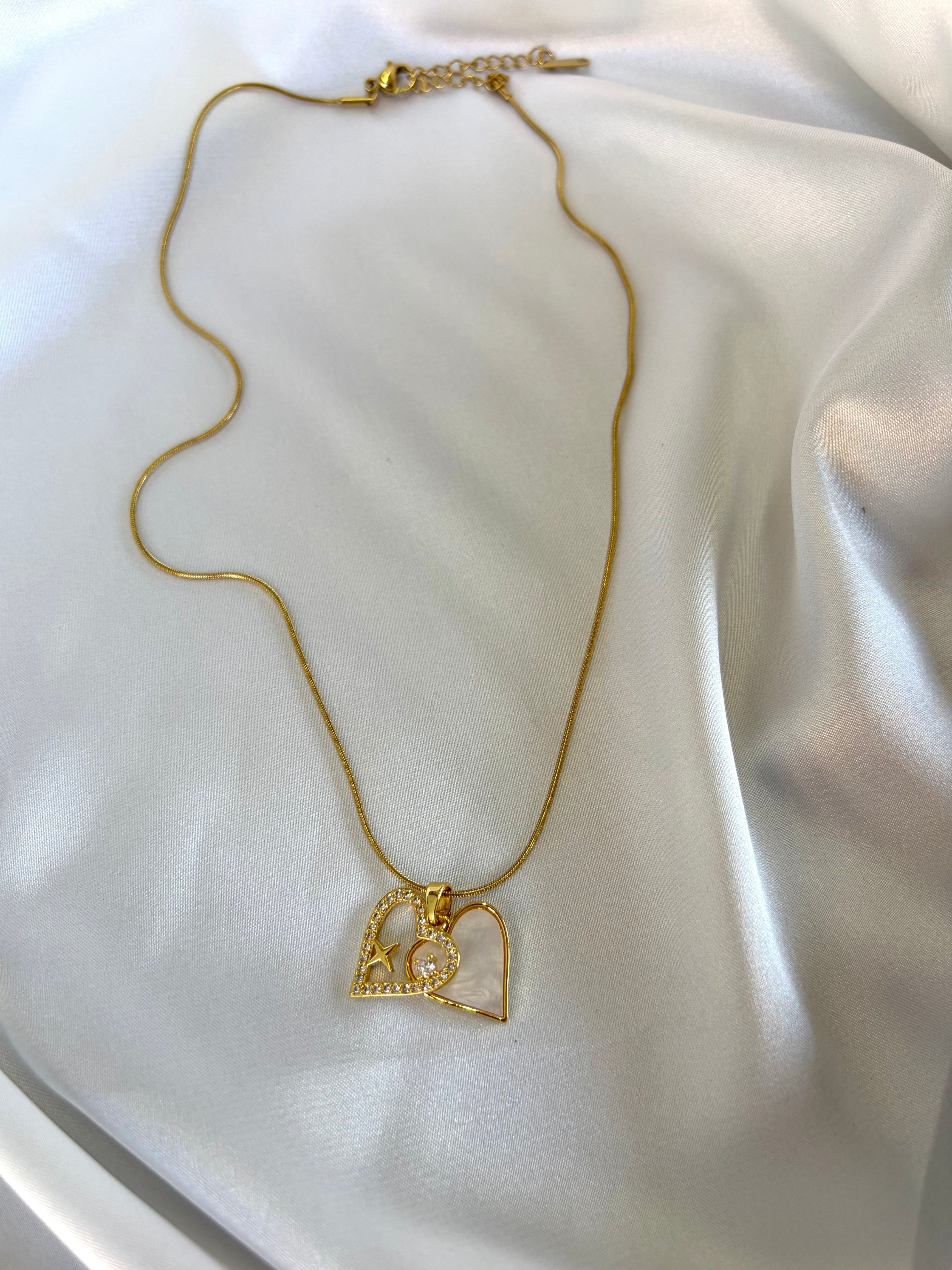 Kadın Gold Renk Taşlı Hareketli Kalp Çelik Kolye