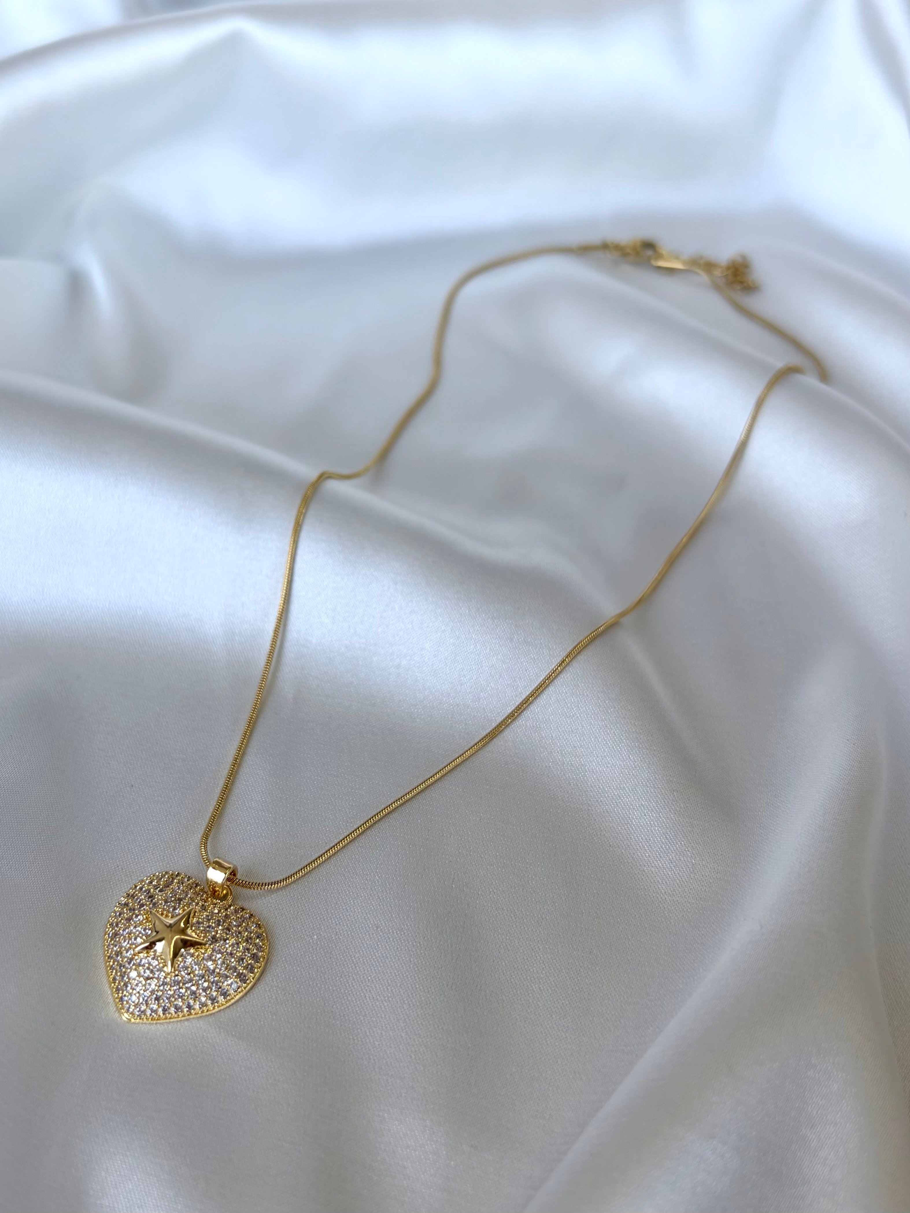 Kadın Gold Renk Taşlı Kalp Model Yıldız Detaylı Çelik Kolye