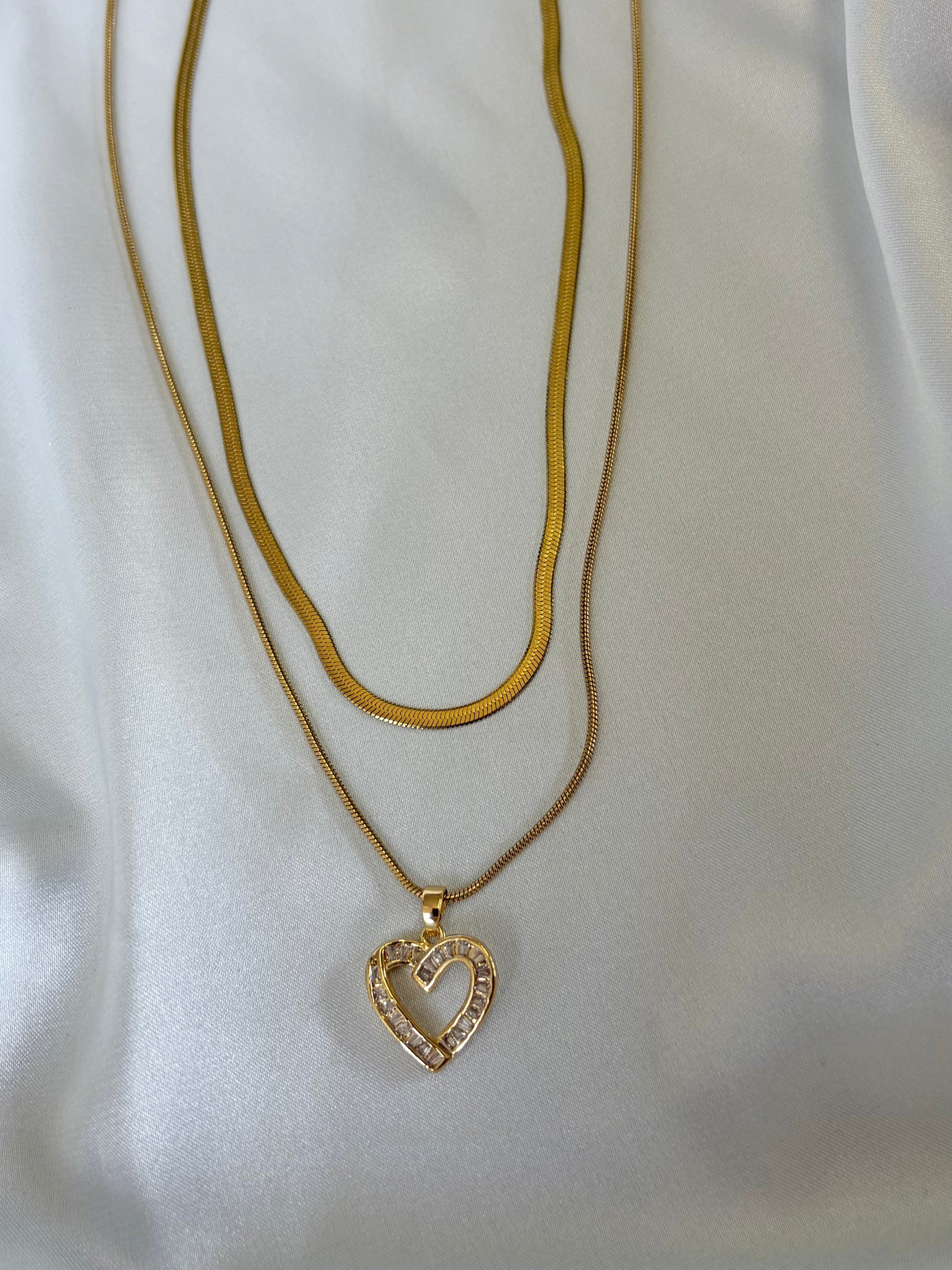 Kadın Gold Renk Taşlı Kalpli 2'li Çelik Kolye