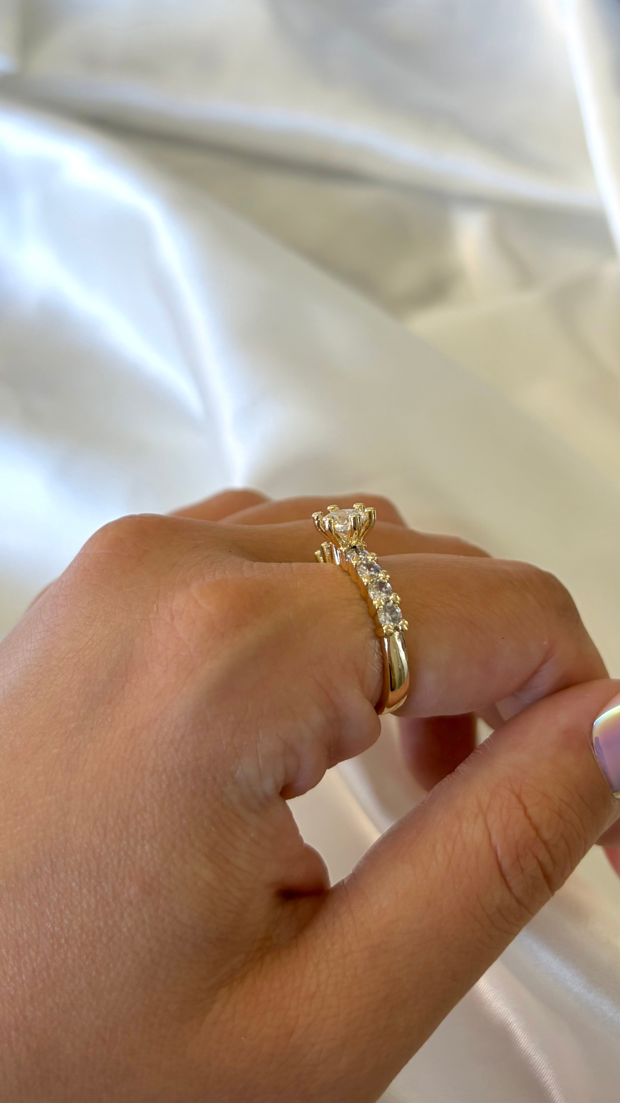 Kadın Gold Renk Yarım Tur Prenses Kesim Tektaş Ayarlanabilir Yüzük