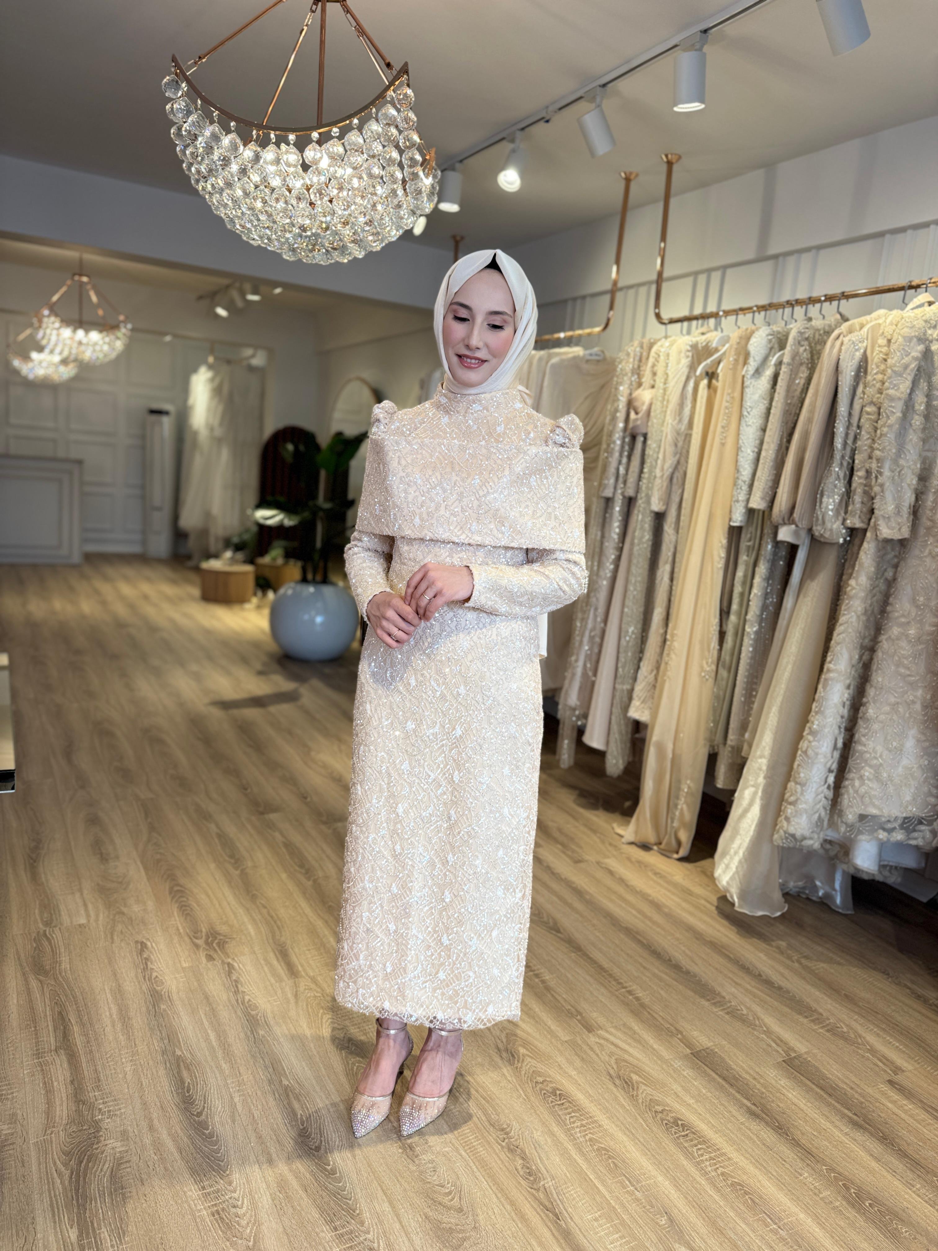 Bella Midi Omuz Detaylı Elbise 