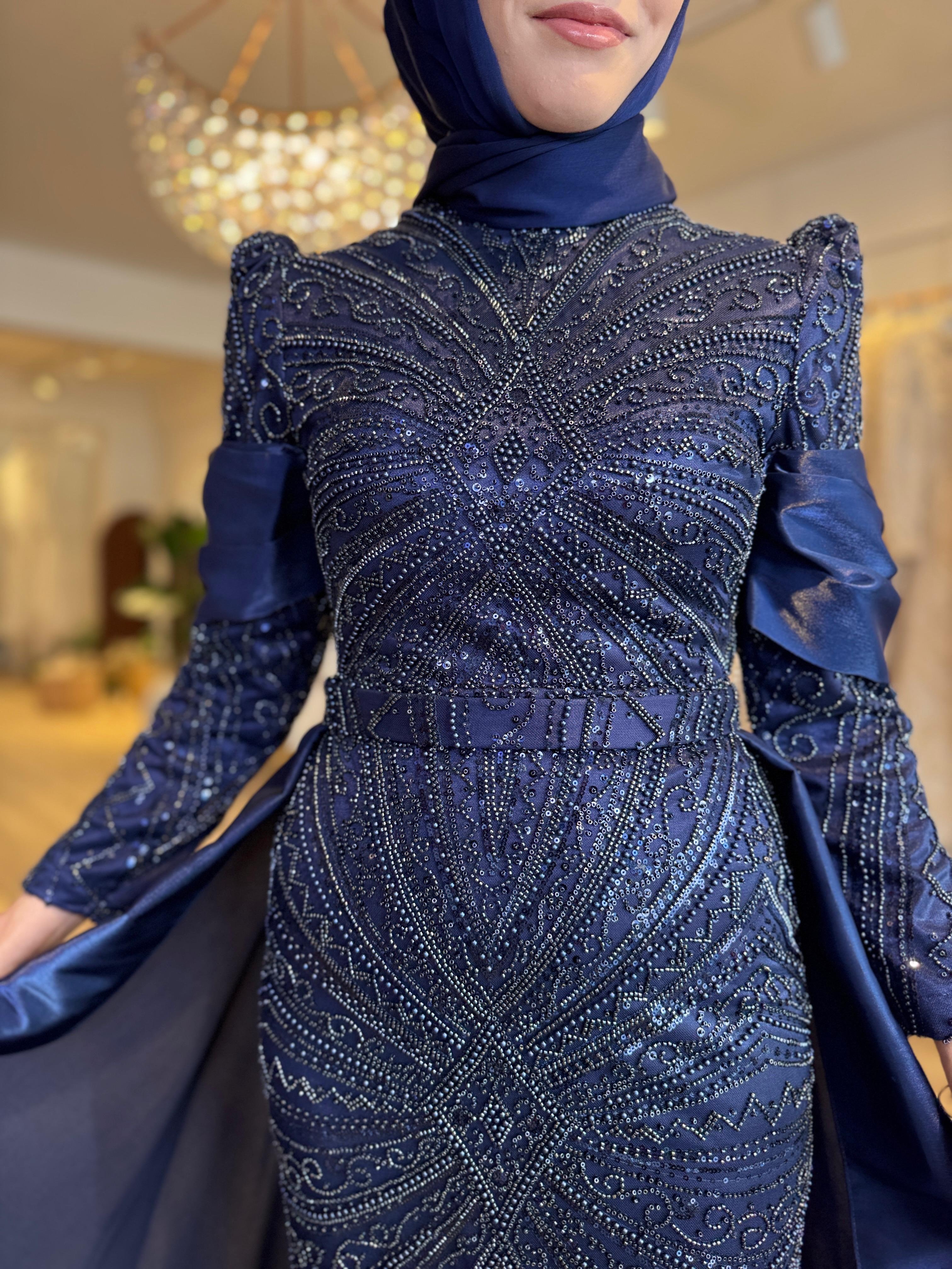 Cariza Kolları Beli Detaylı Elbise