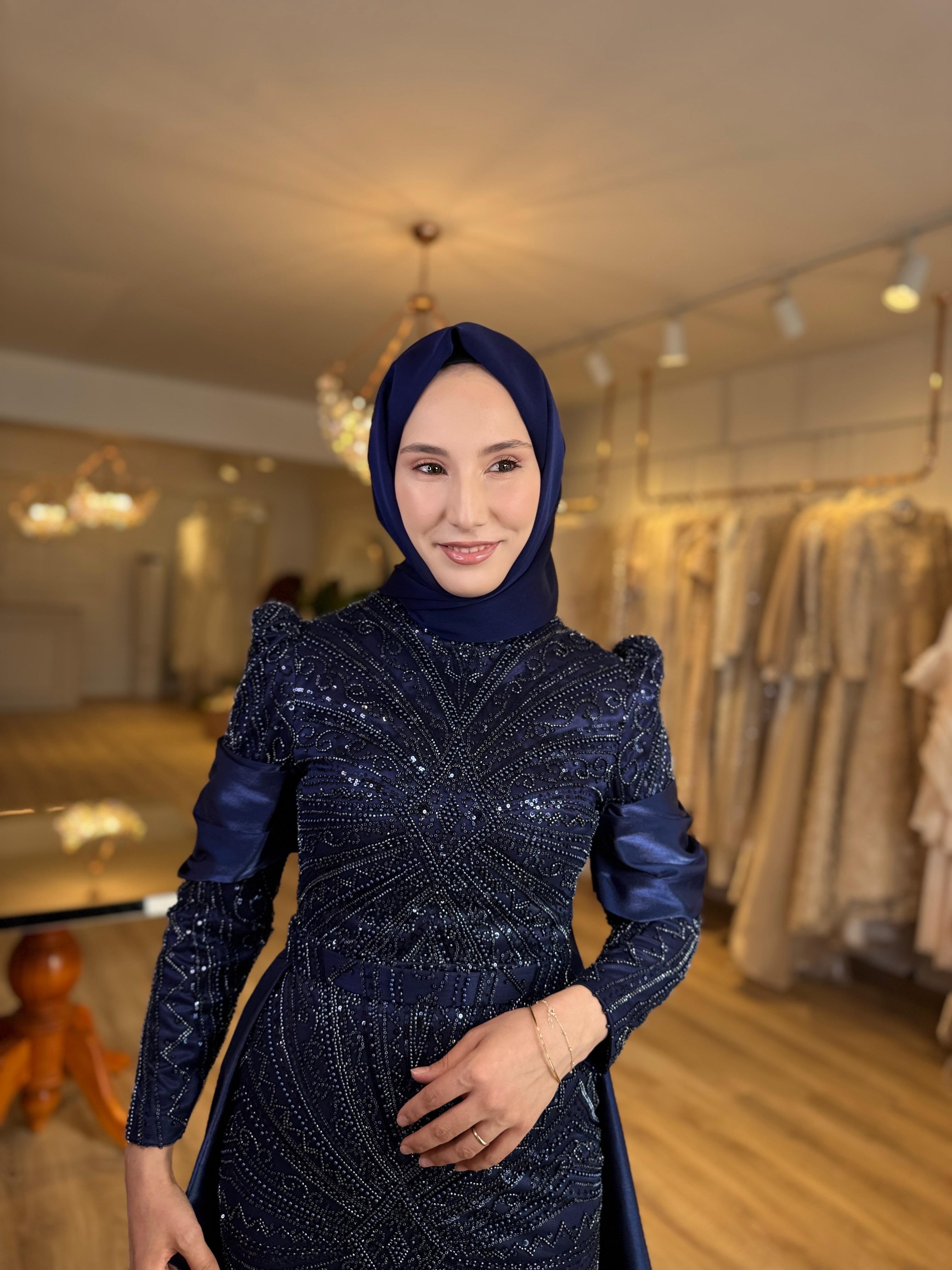 Cariza Kolları Beli Detaylı Elbise