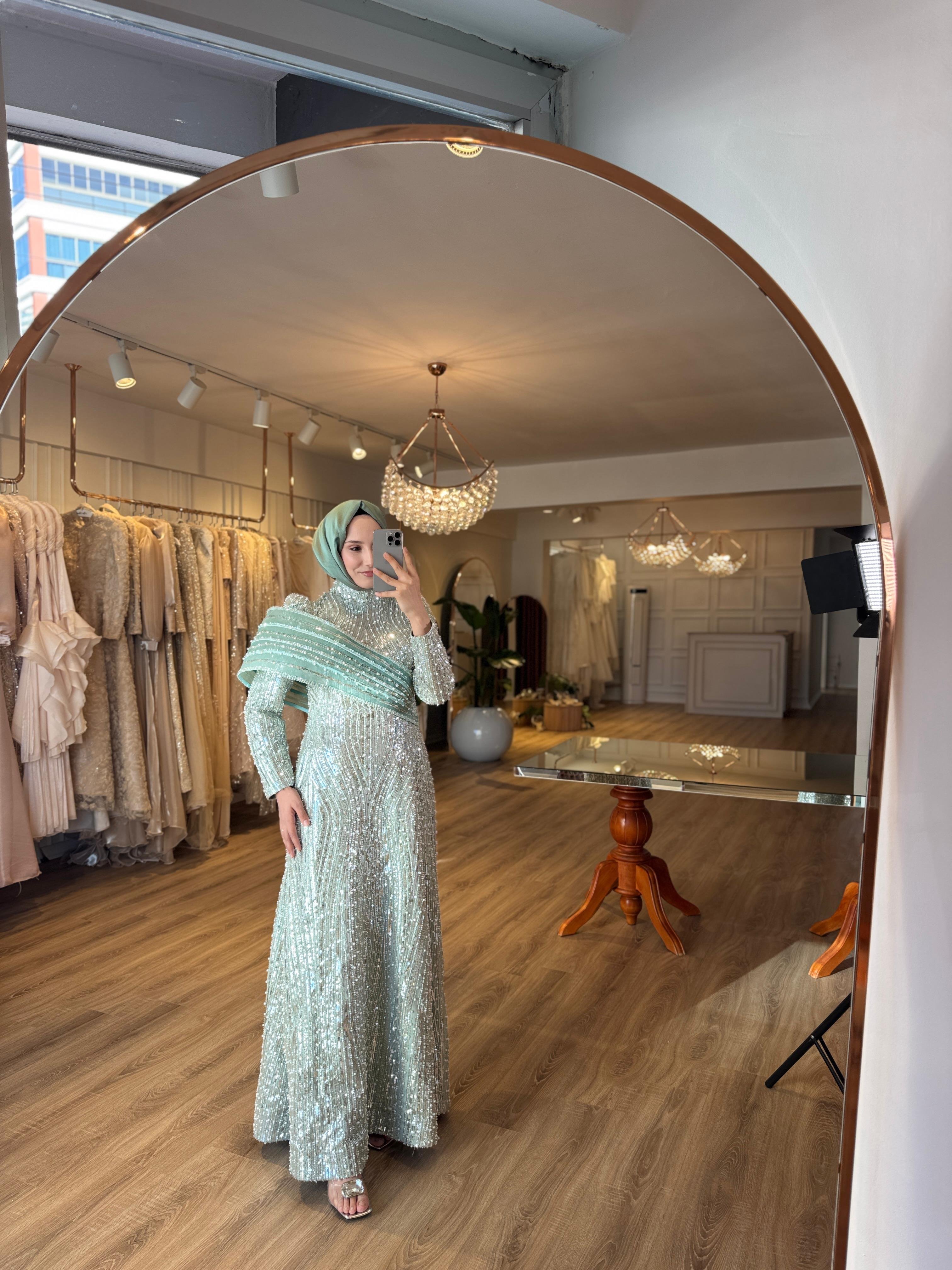 Larmina Pembe Omuz Detaylı Elbise 