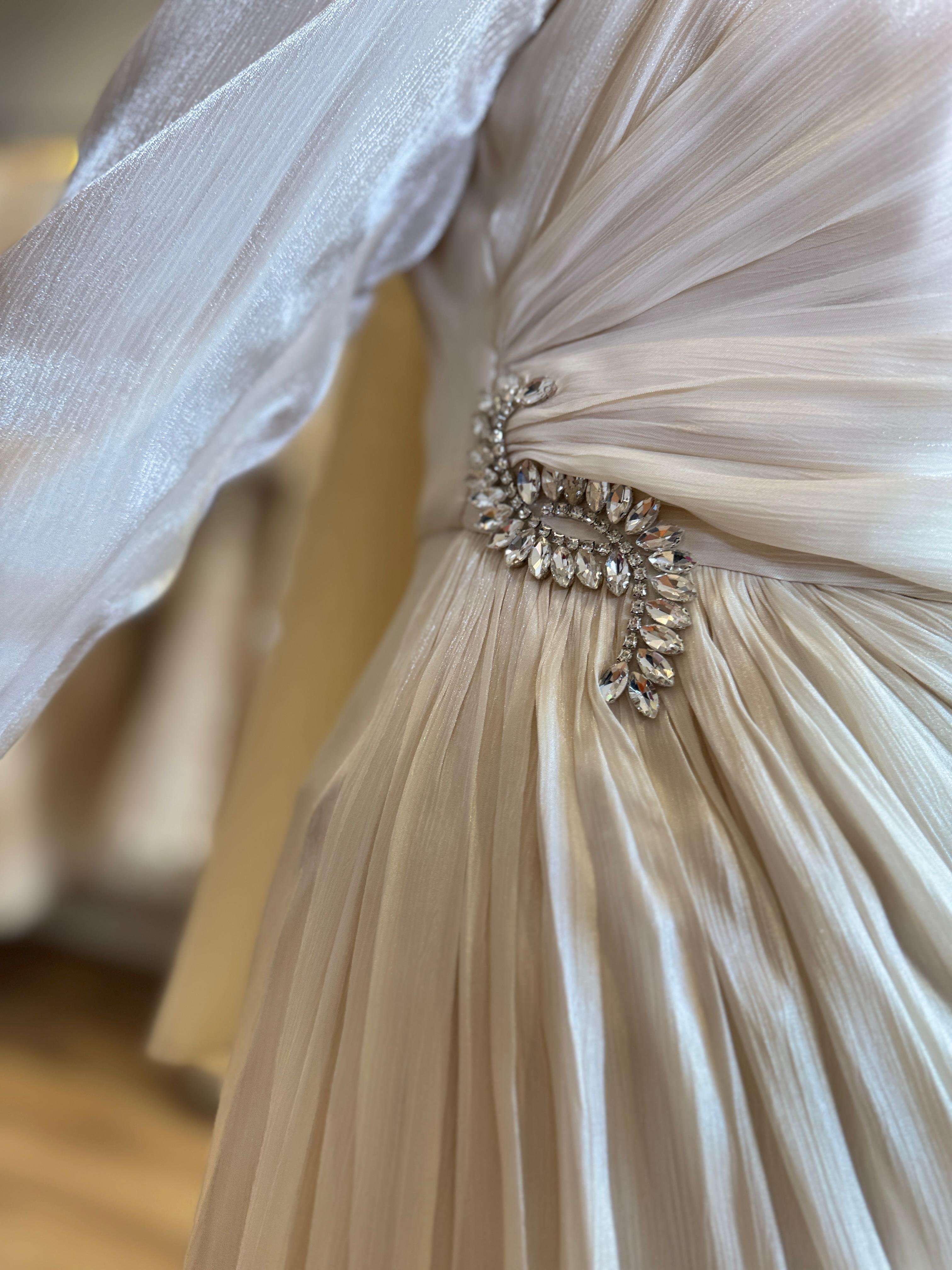 Mery Krem Taş Detaylı Elbise 