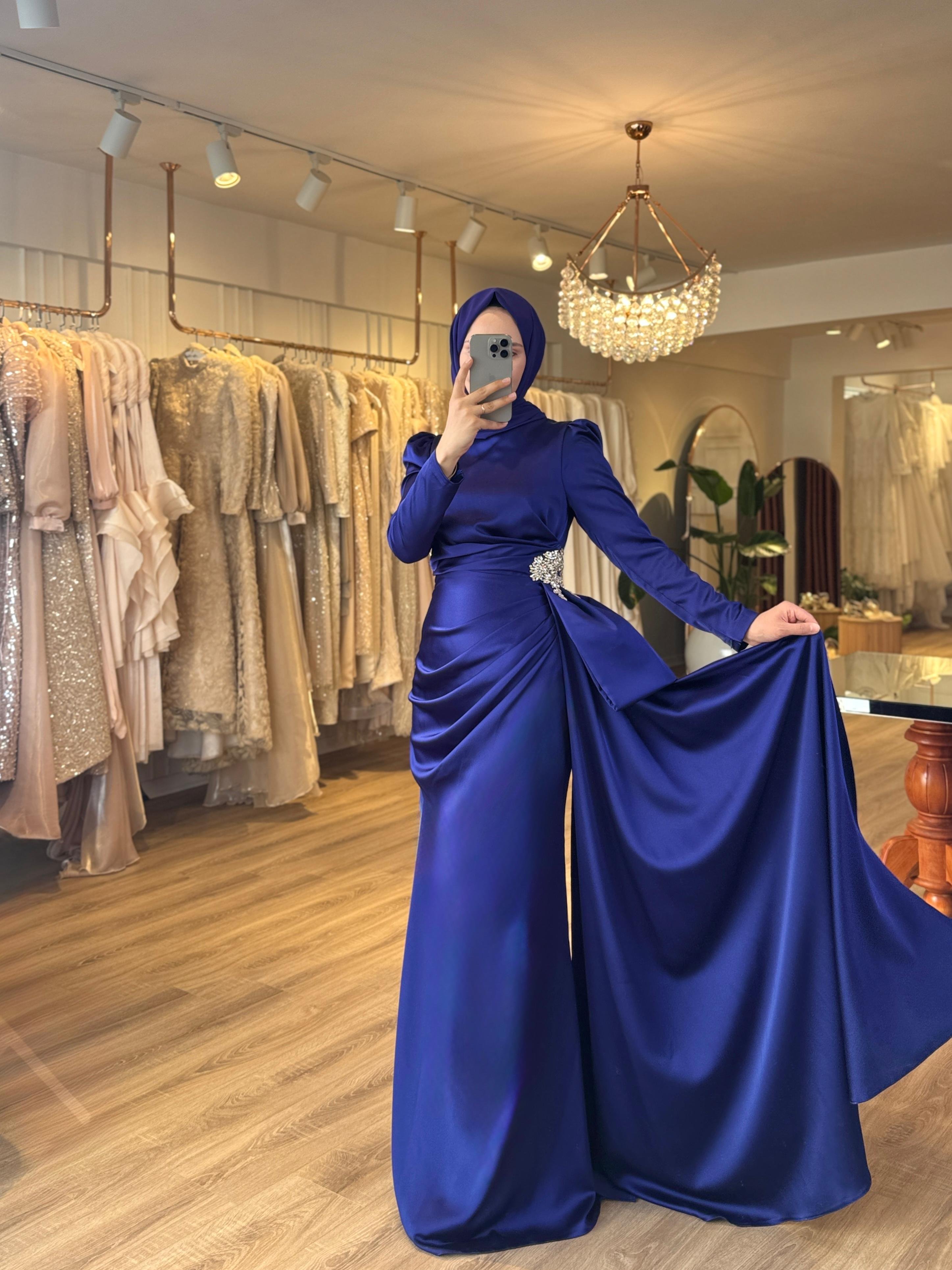 Muse Belinde Taş Detaylı Elbise 