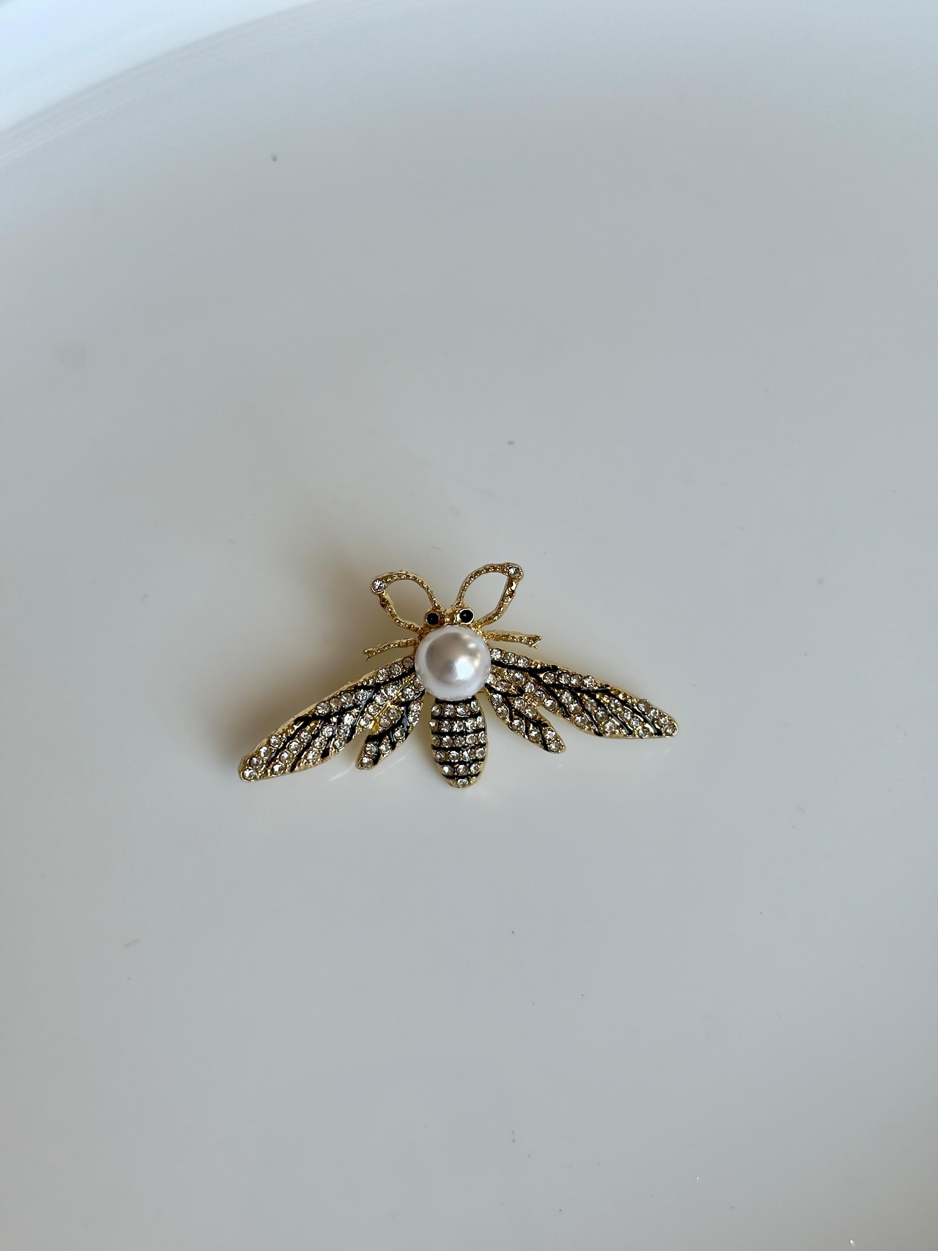 İncili Siyah Çizgili Taşlı Arı Broş