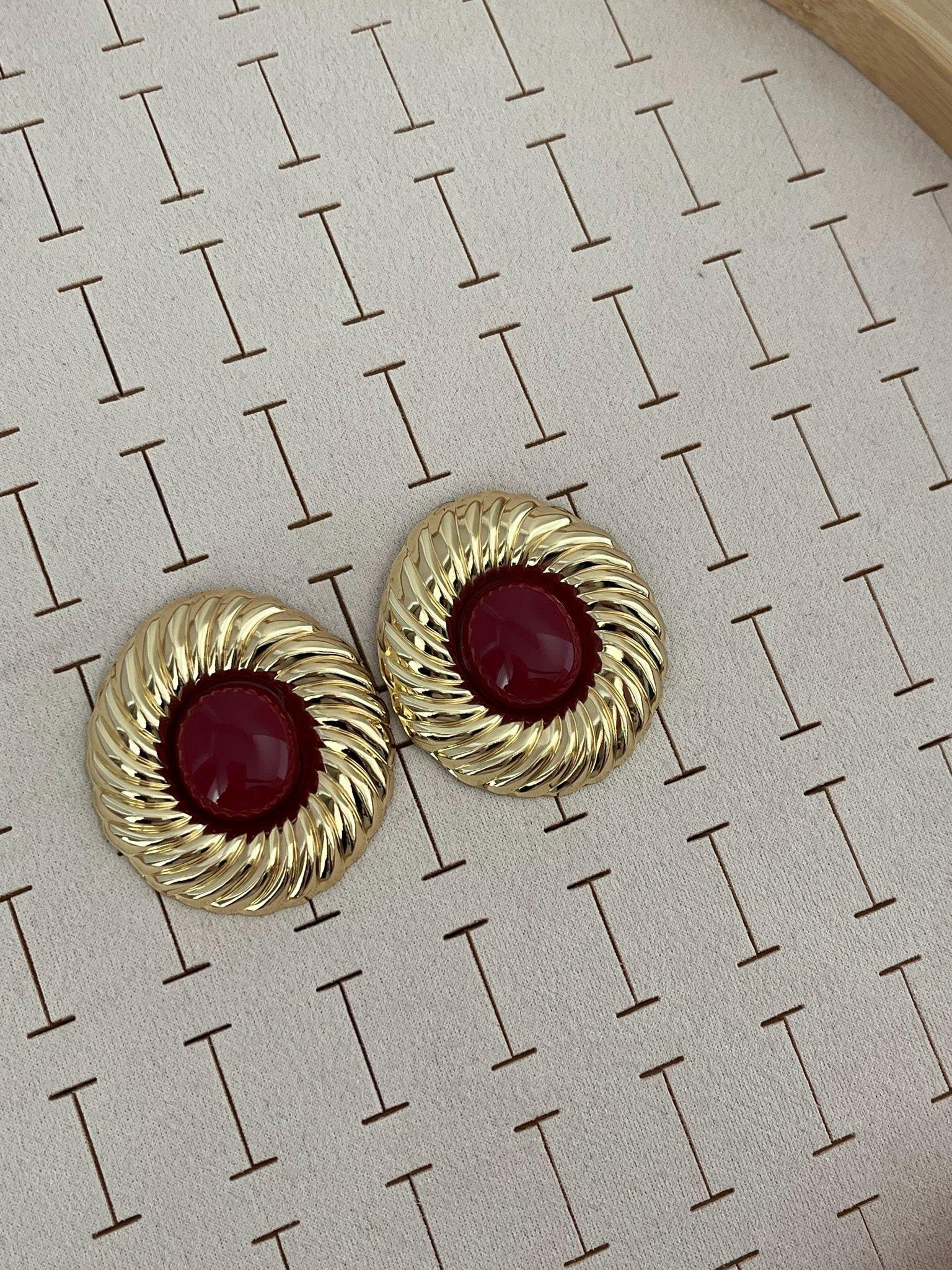 Özel Seri Gold Bordo Taşlı Vintage Küpe