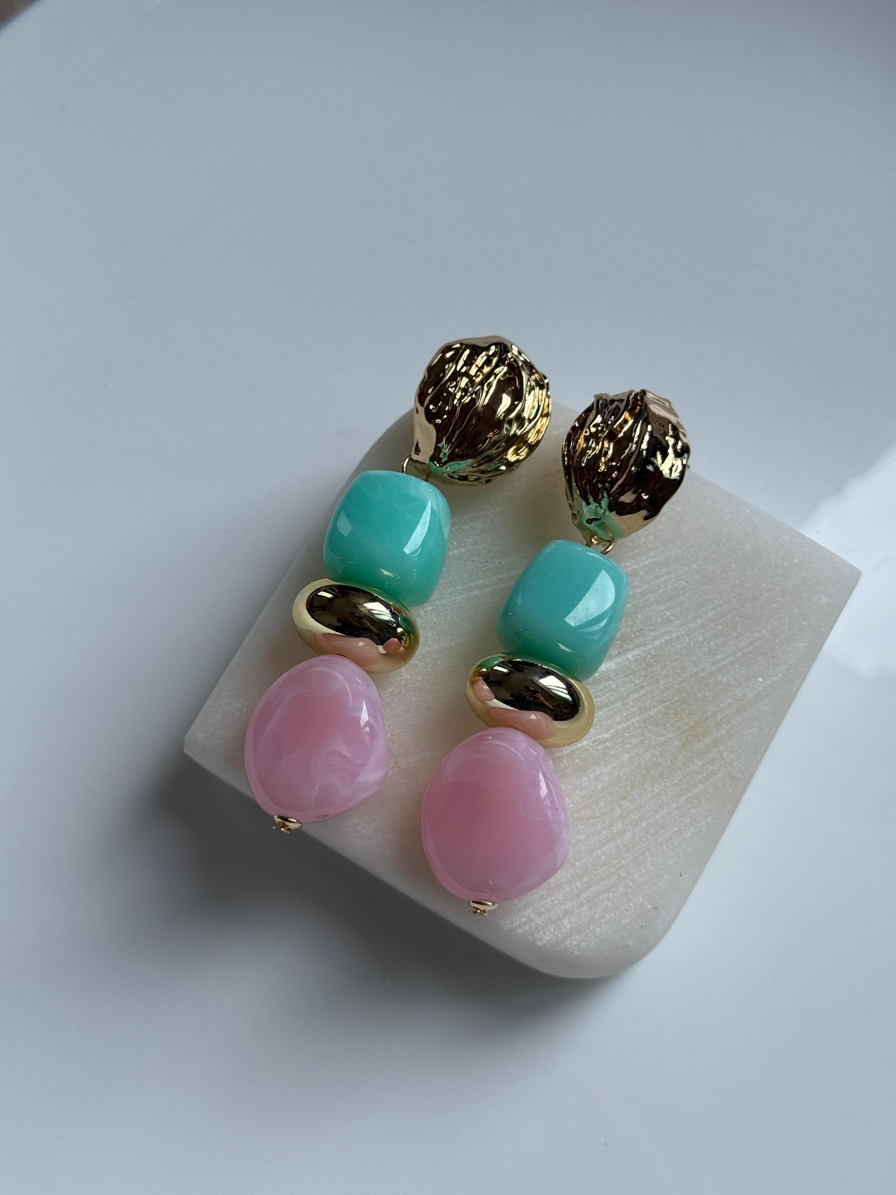 Özel Seri Mavi Pembe Boncuk Sallantılı  Küpe