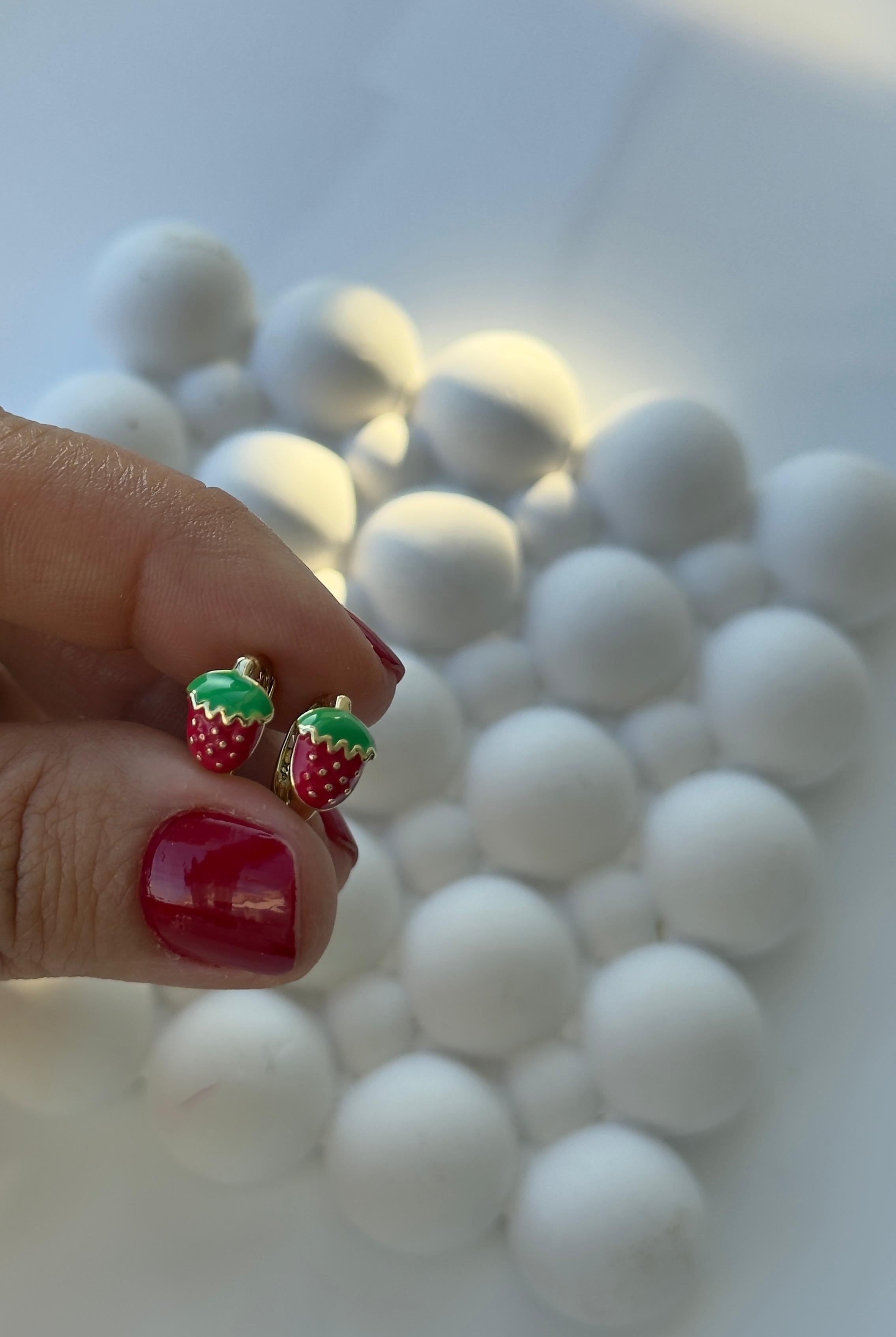 Özel Seri Yeşil Yapraklı Çilek Çocuk Küpesi