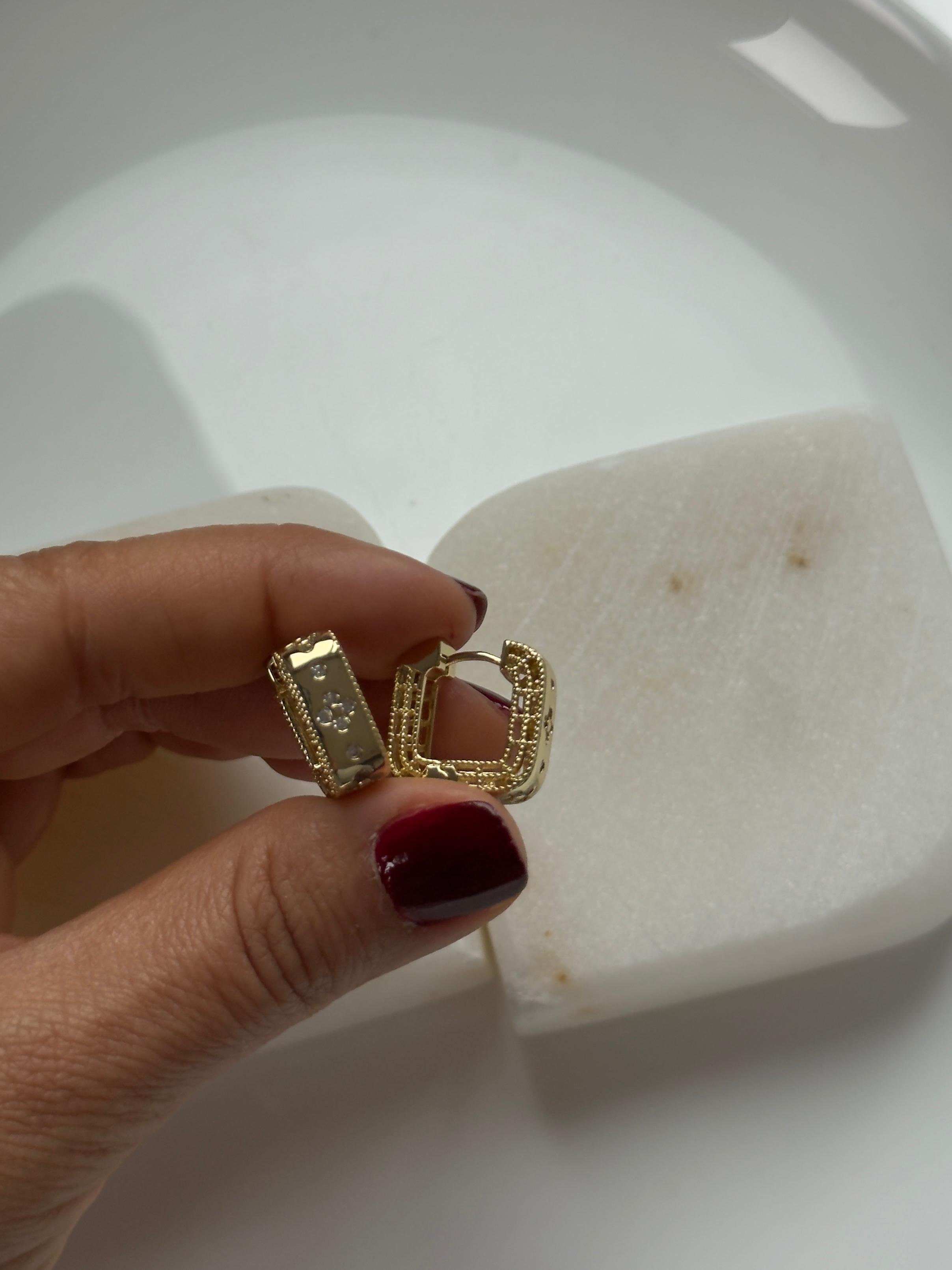 Vip 14k Dore Zirkon Taşlı Kare Küpe