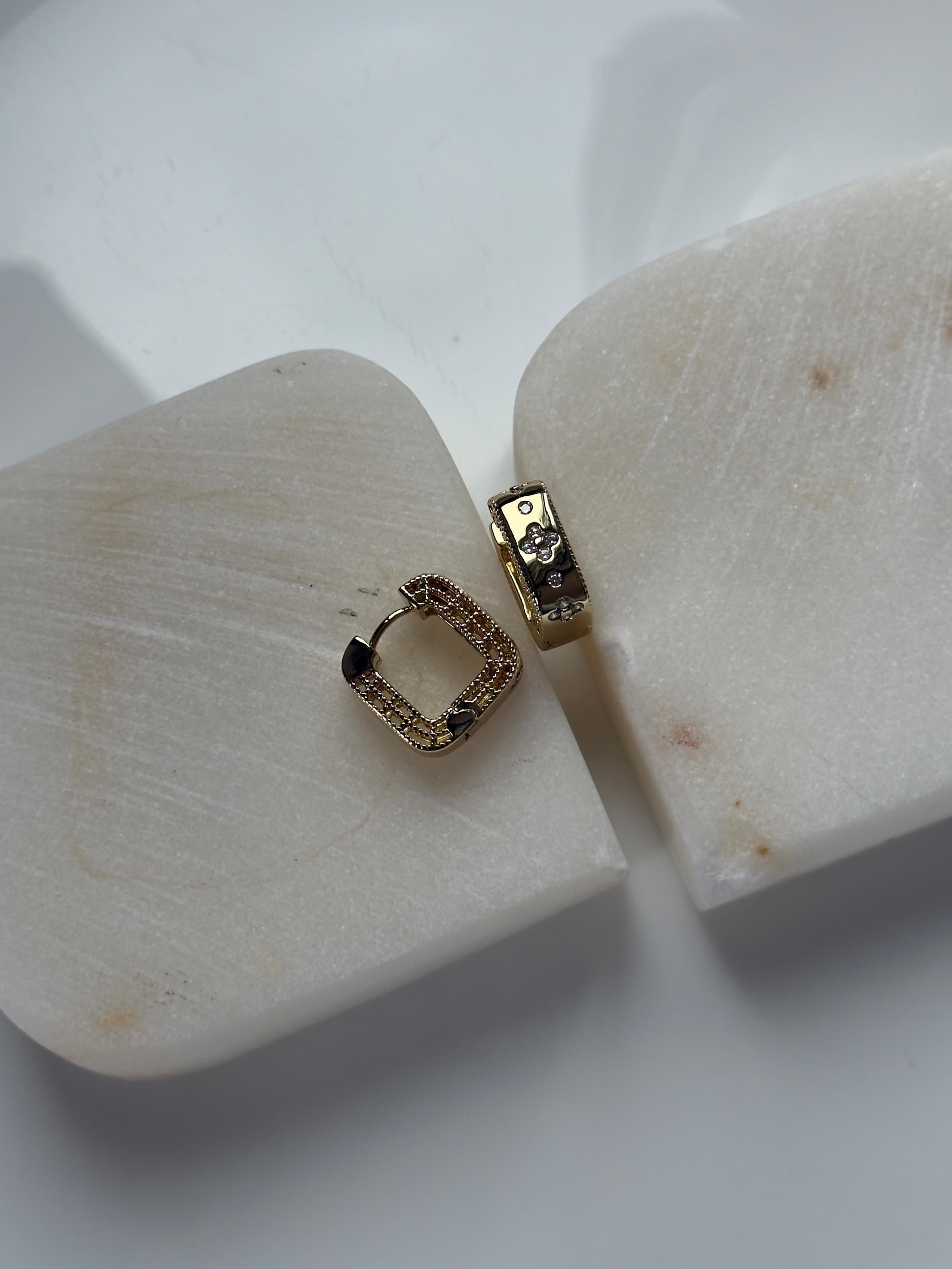Vip 14k Dore Zirkon Taşlı Kare Küpe