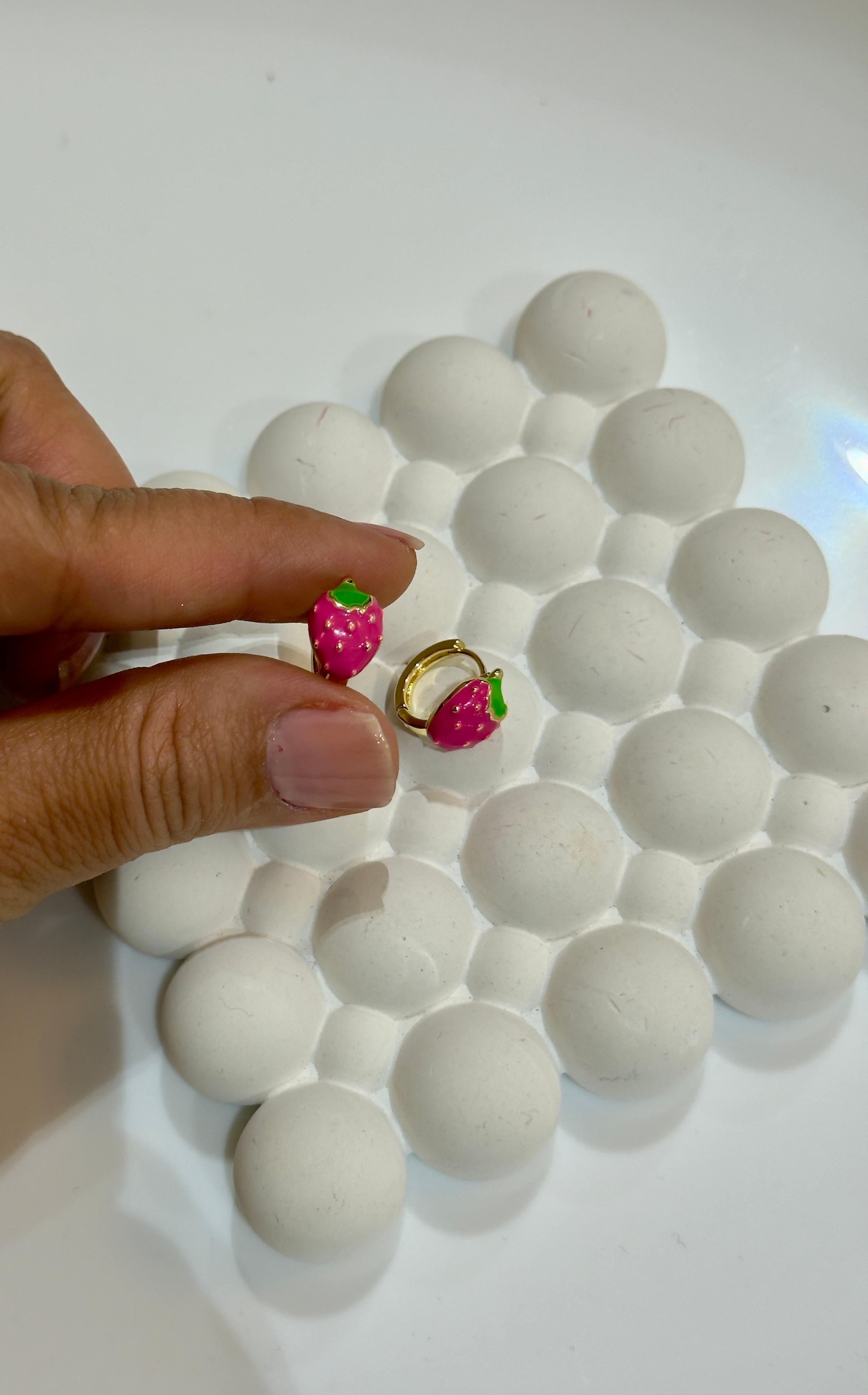 Vip 14k Pembe Çilek Çocuk Küpesi