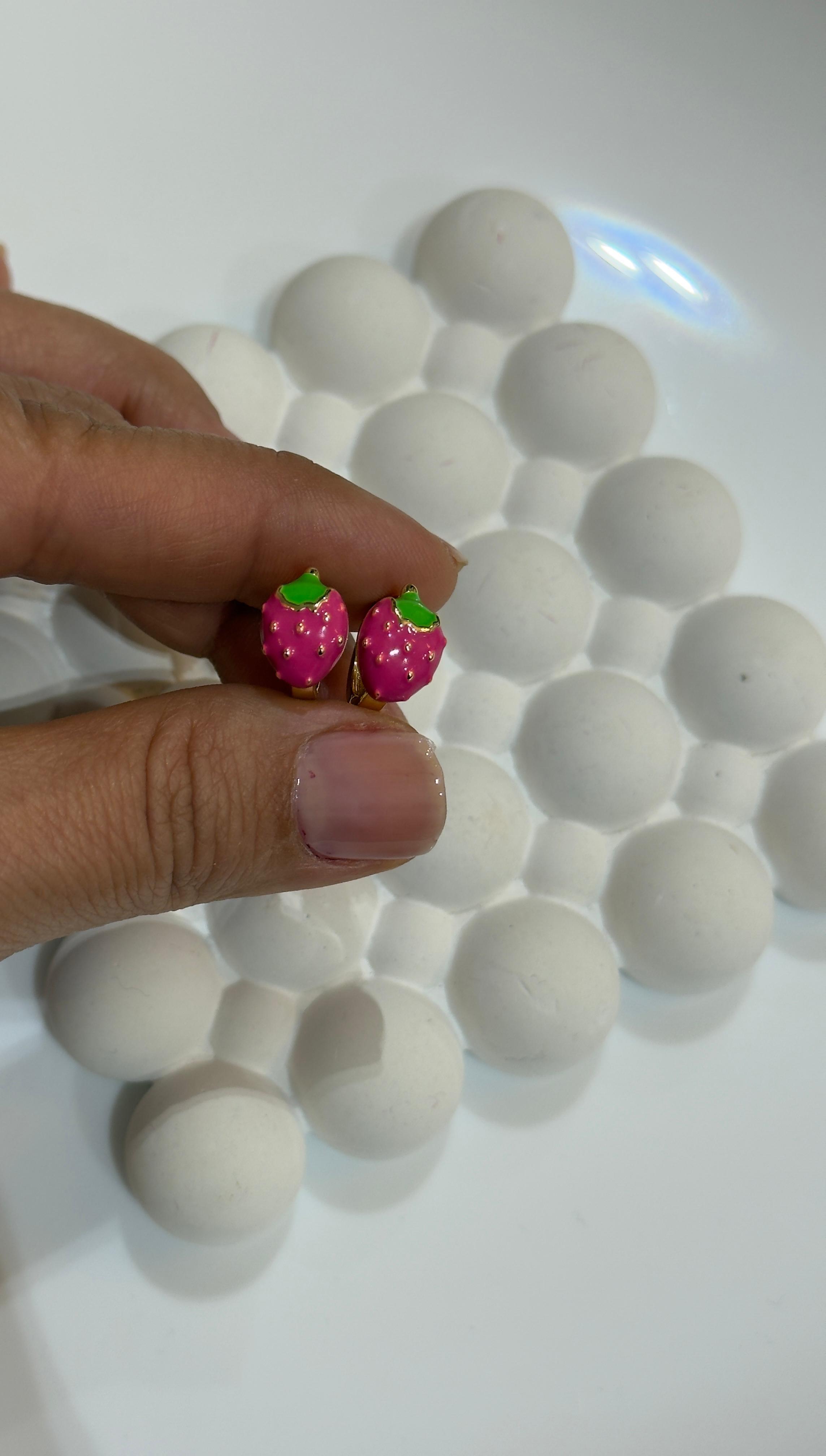 Vip 14k Pembe Çilek Çocuk Küpesi
