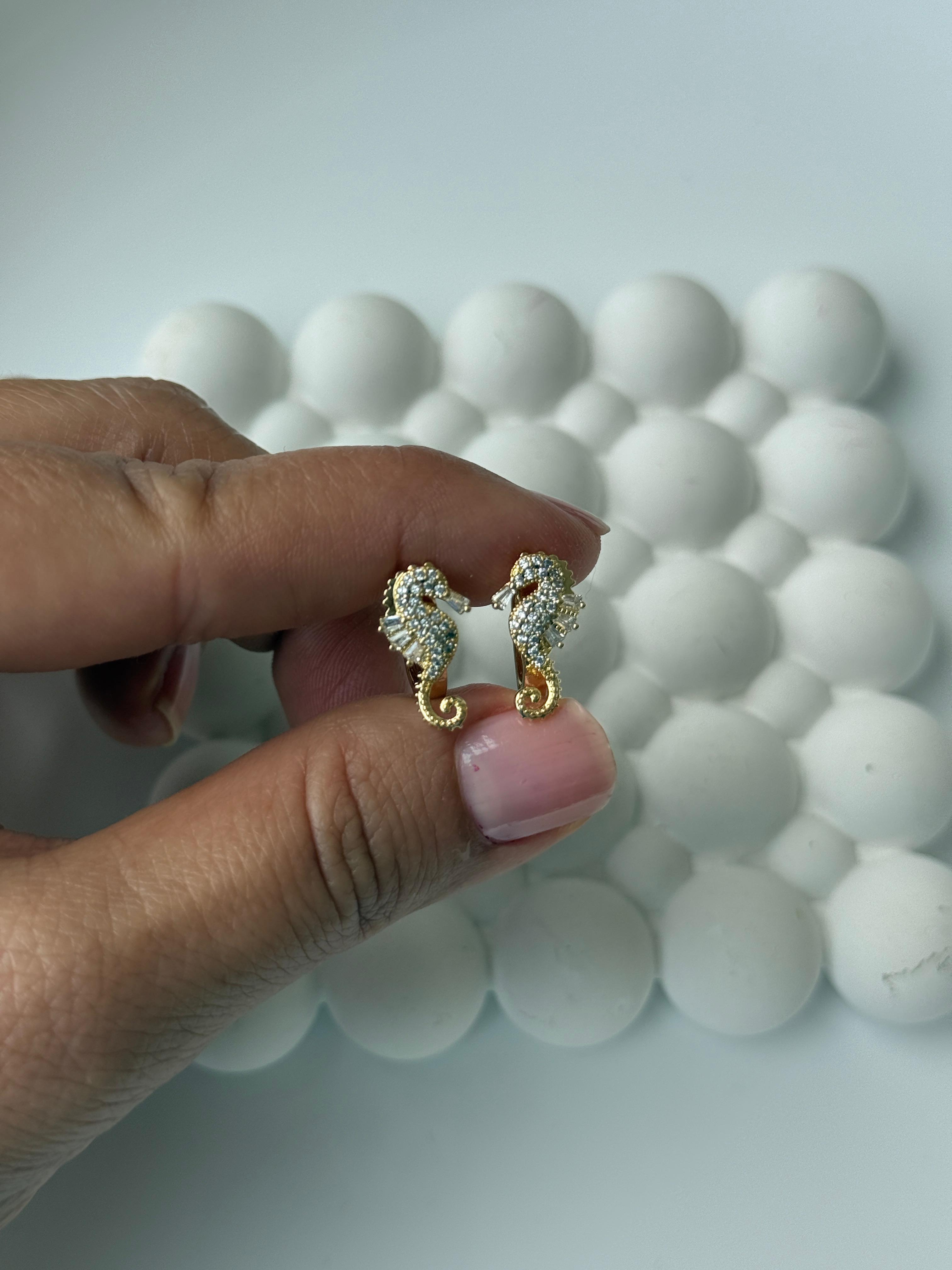 Vip 14k Taşlı Denizatı Çocuk Küpe