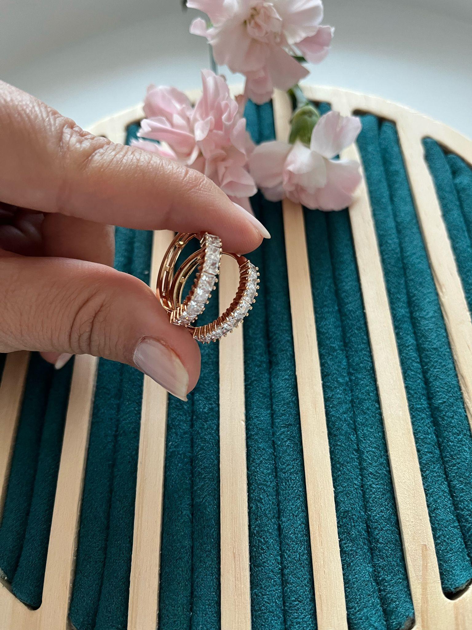 Vip 18k Sekiz Taşlı Halka Küpe