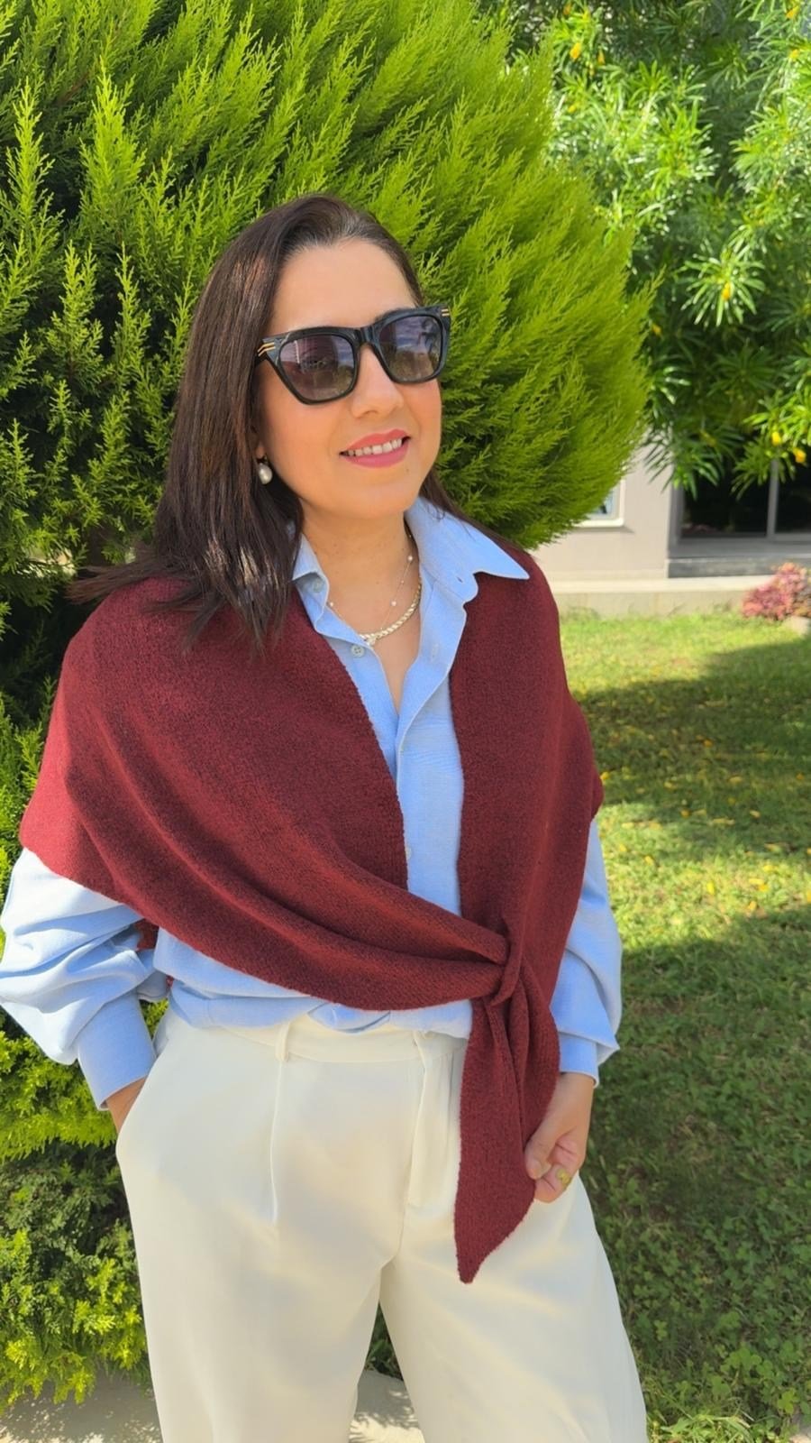Yumuşak Dokulu Kemerli Üçgen Şal -Bordo