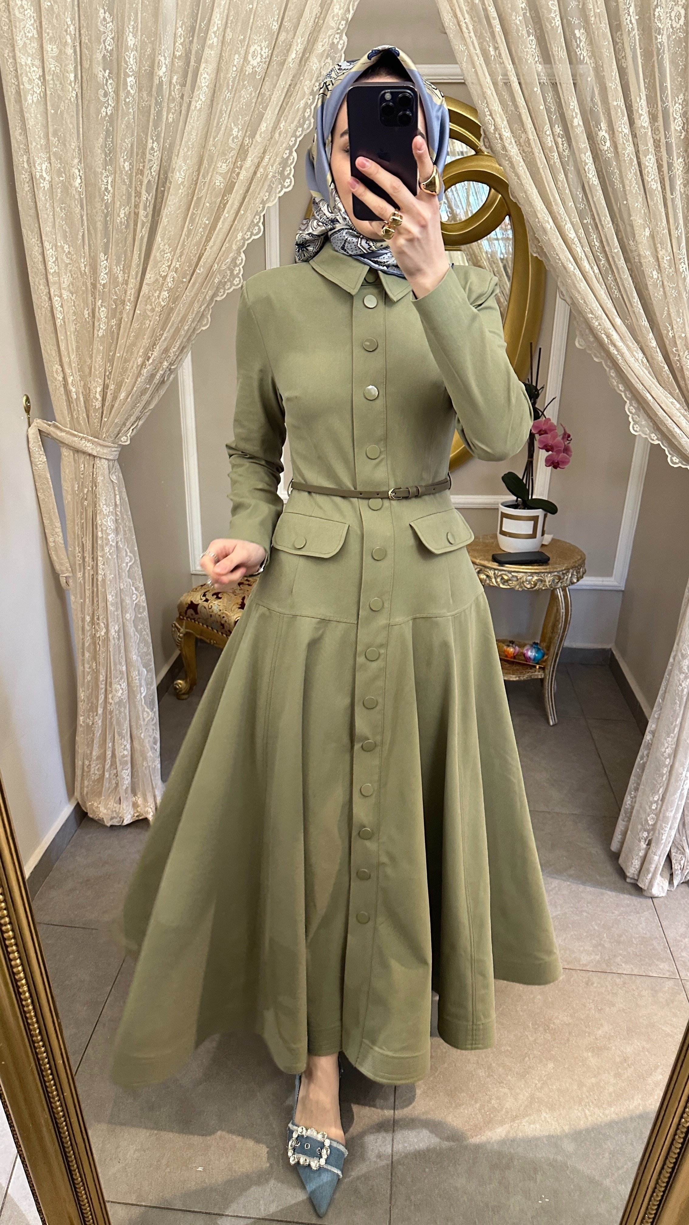 Belden Oturtmalı Denim Elbise