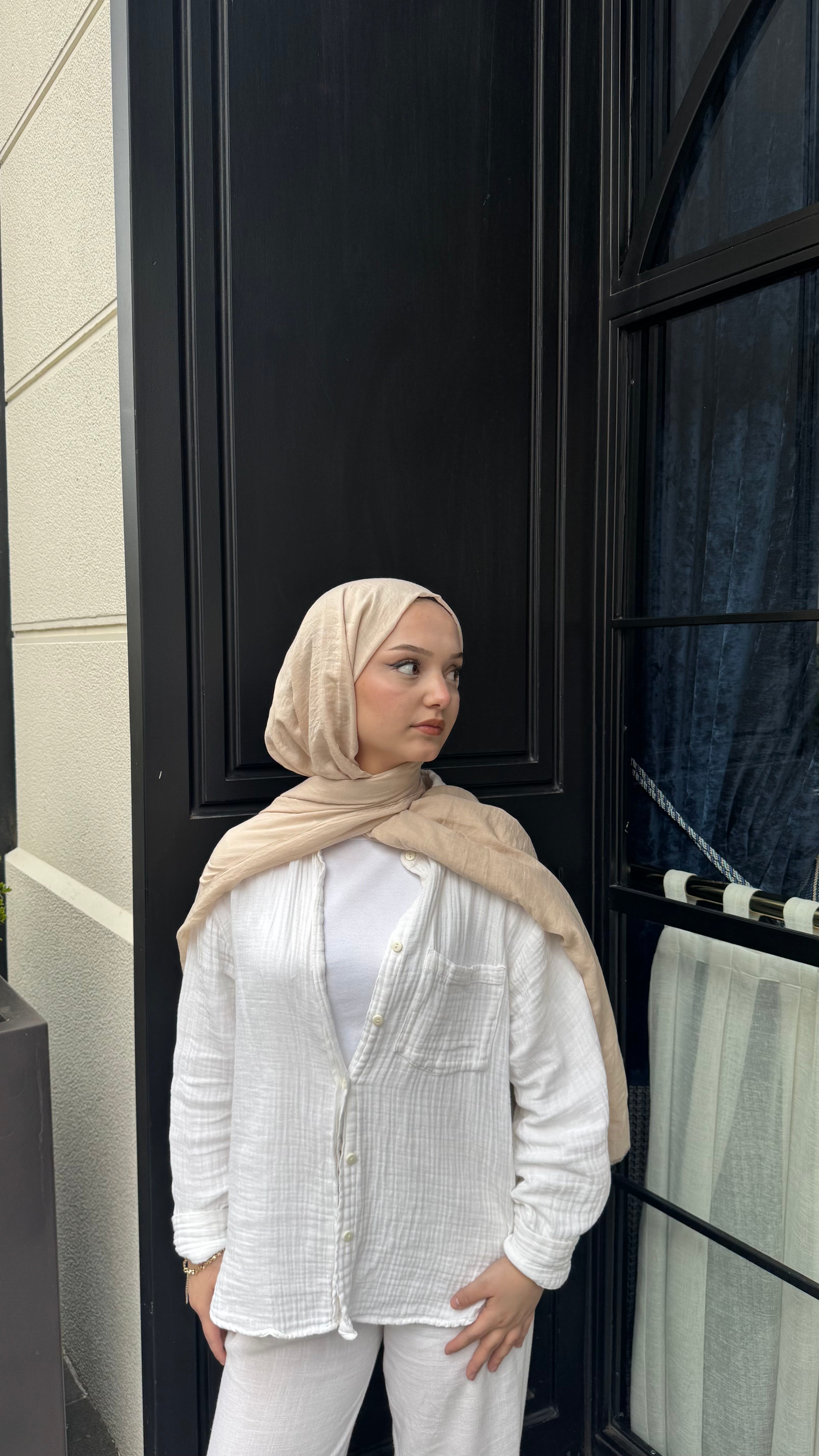 Claire Pamuk  Şal-Ekru-ŞAL