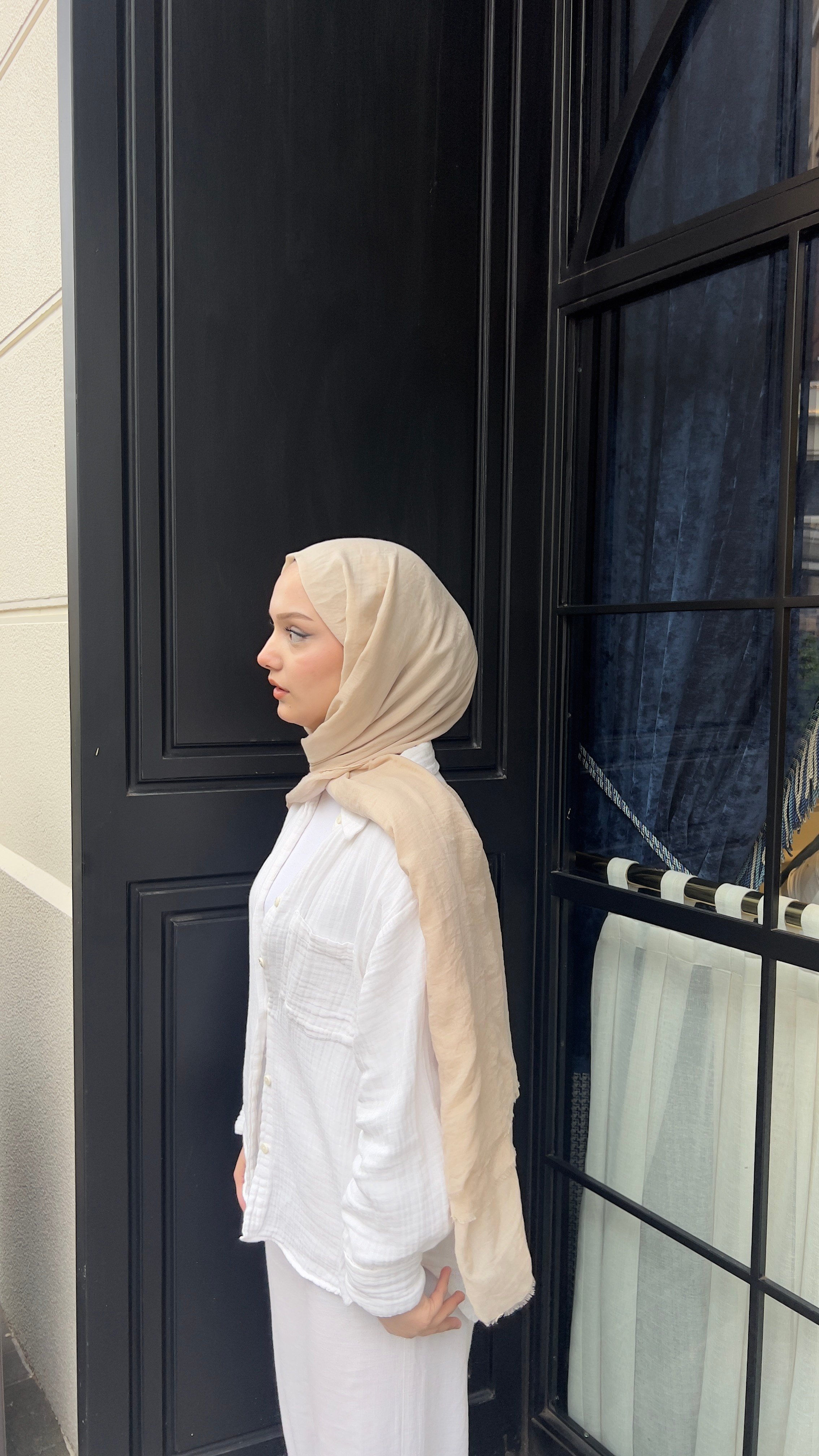 Claire Pamuk  Şal-Ekru-ŞAL