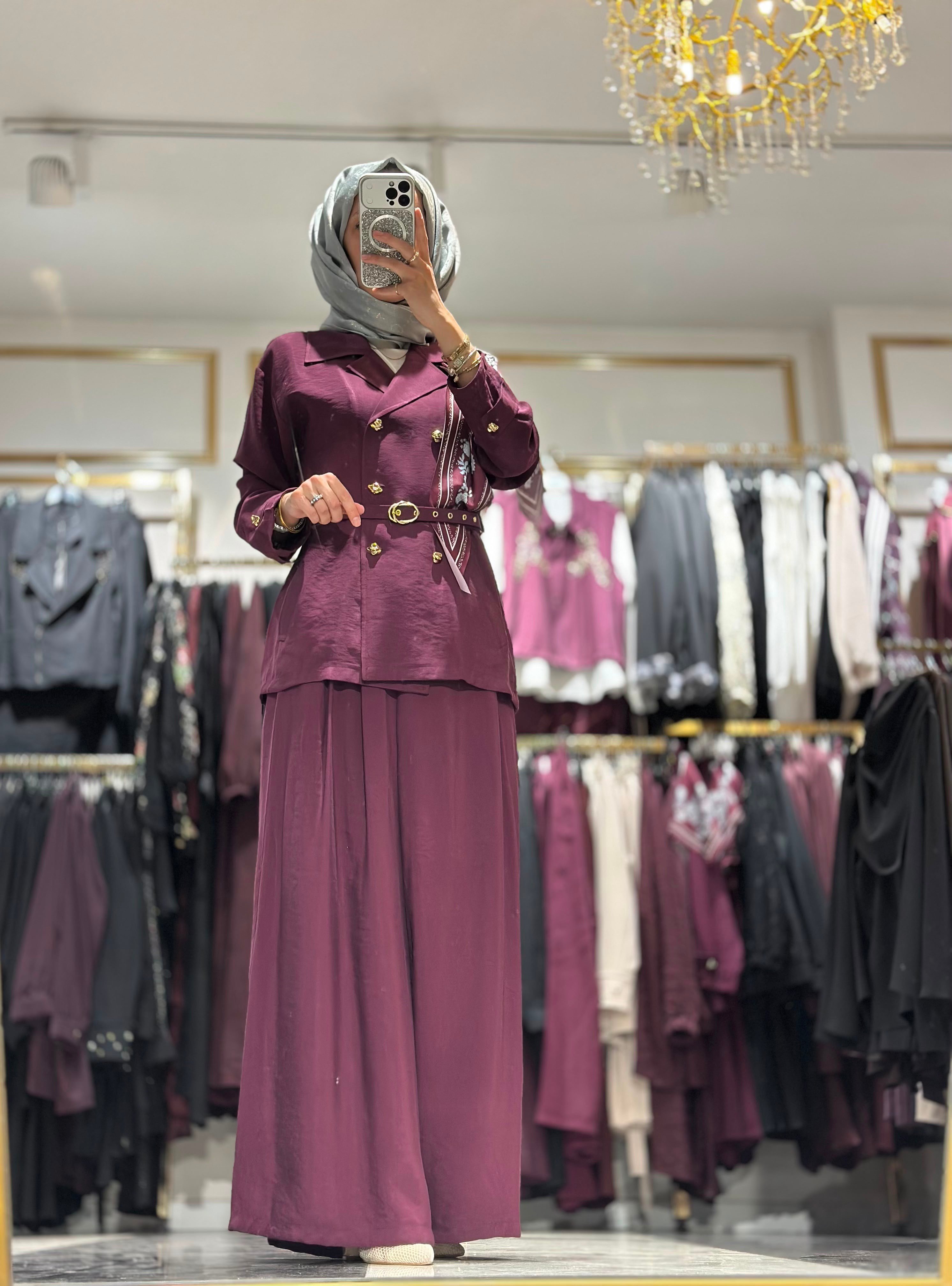 1563 FULAR DETAYLI TAKIM