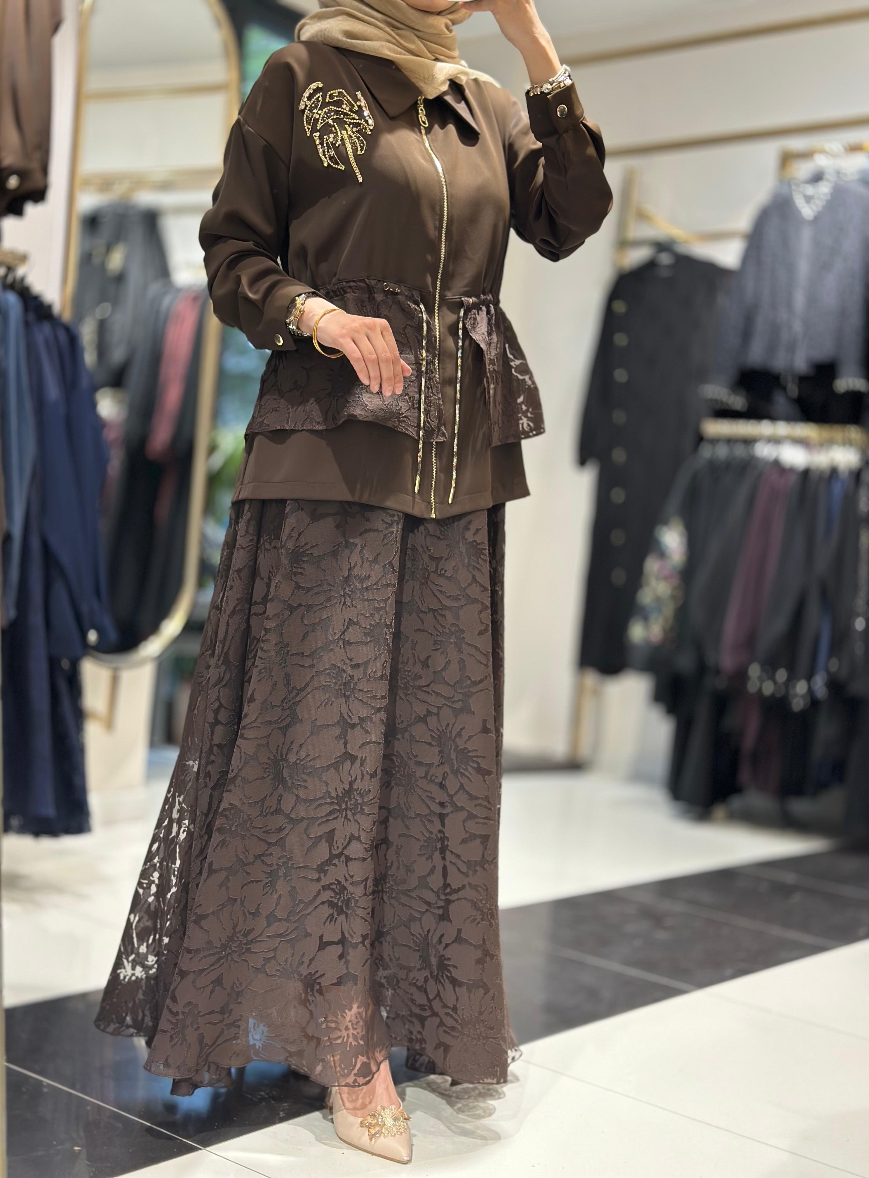 1751 YAKMA DETAYLI ETEKLİ TAKIM