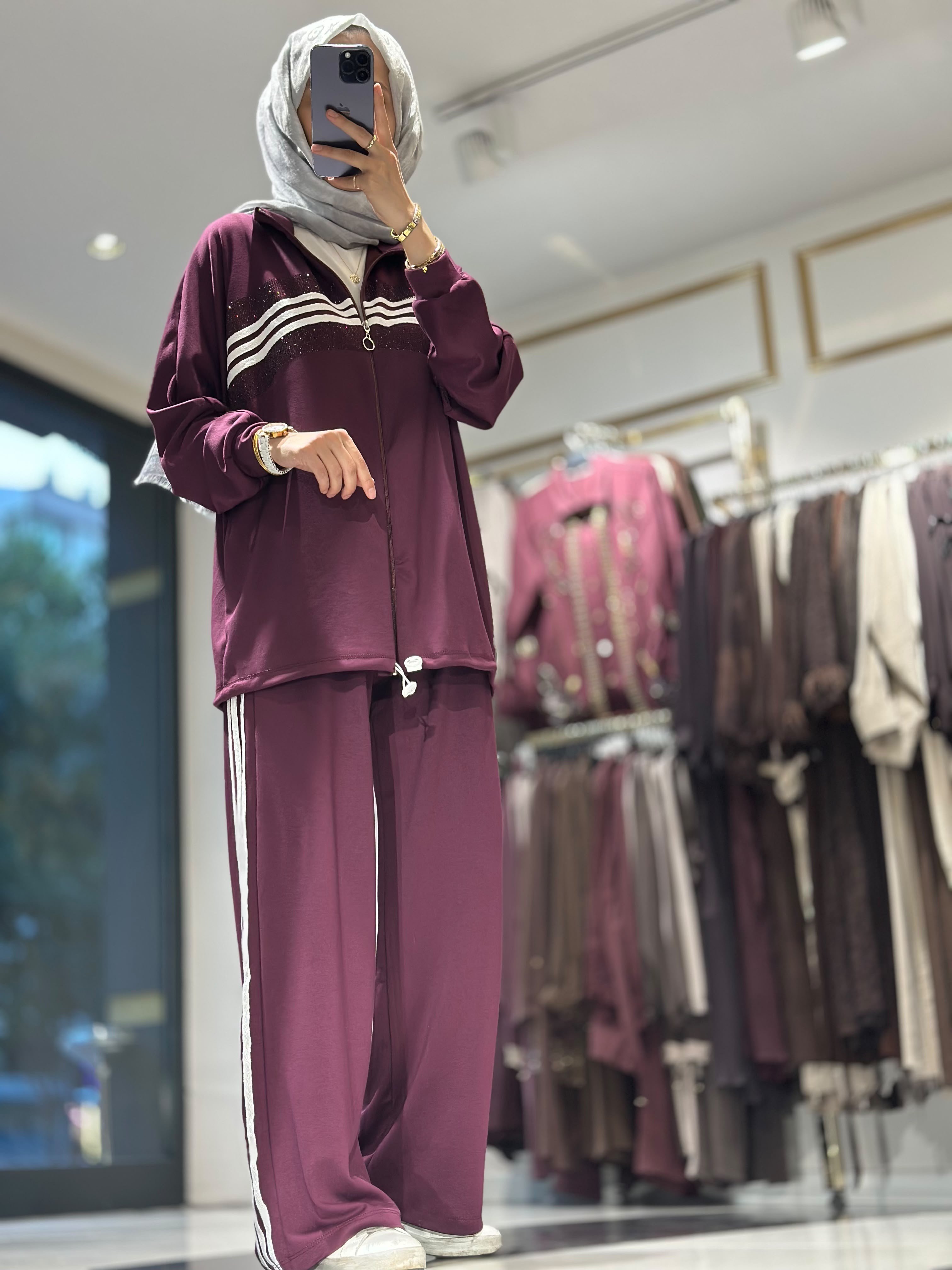 4043 ÇİZGİLİ TAŞ DETAY SPOR TAKIM
