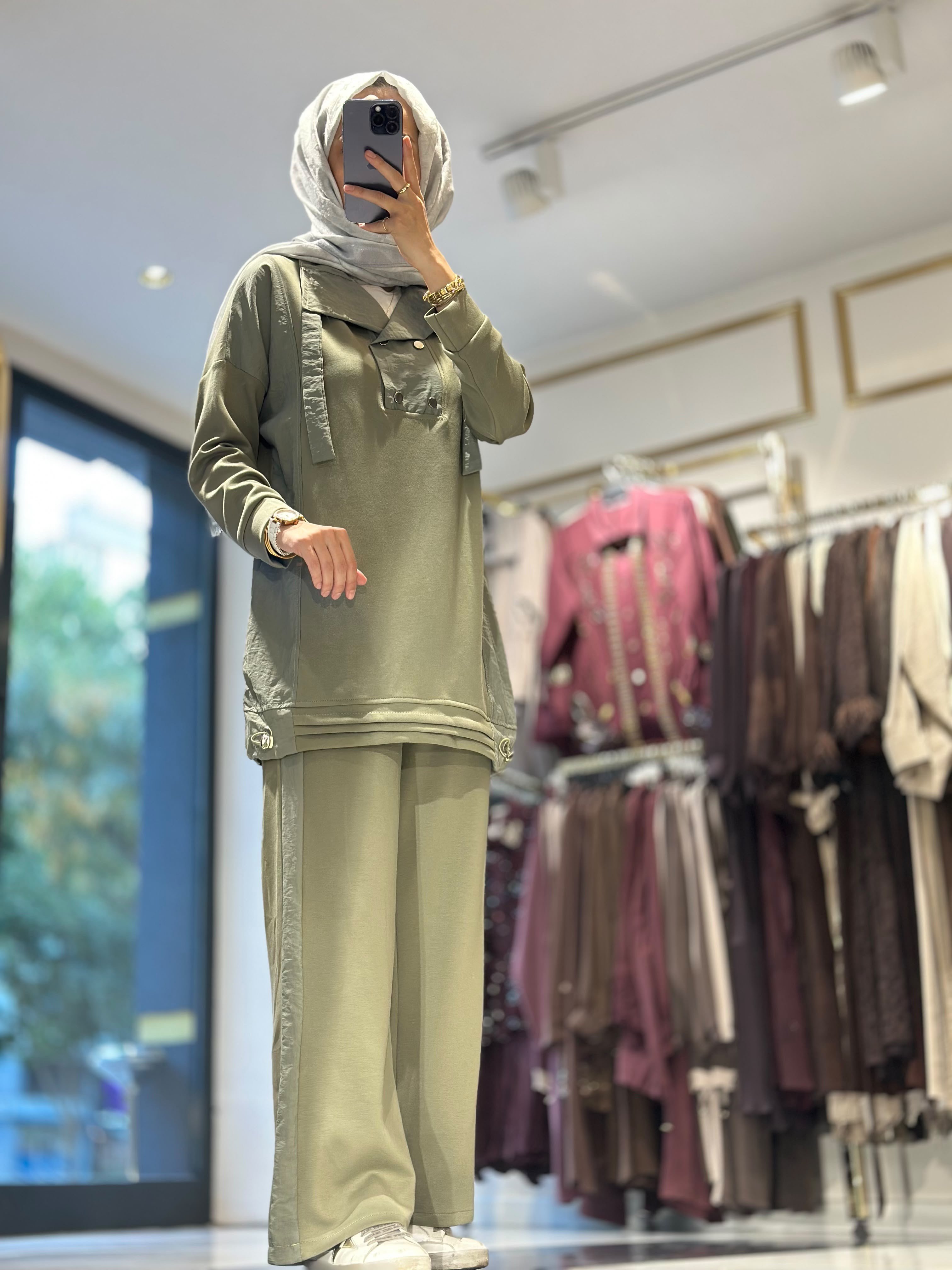 T125 GARNİ PARAŞÜT DETAY SPOR TAKIM