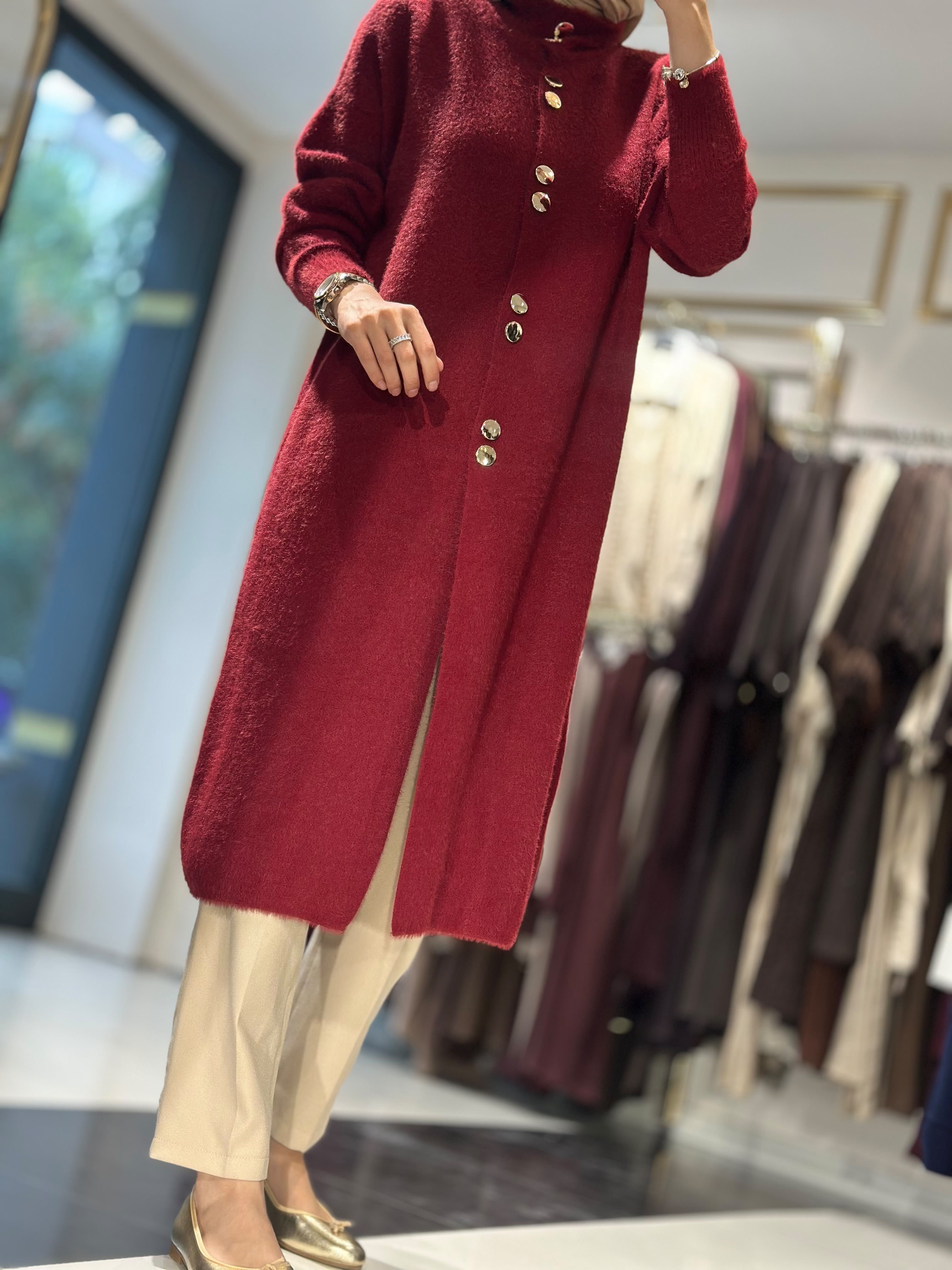 T134 ANGORA HIRKA