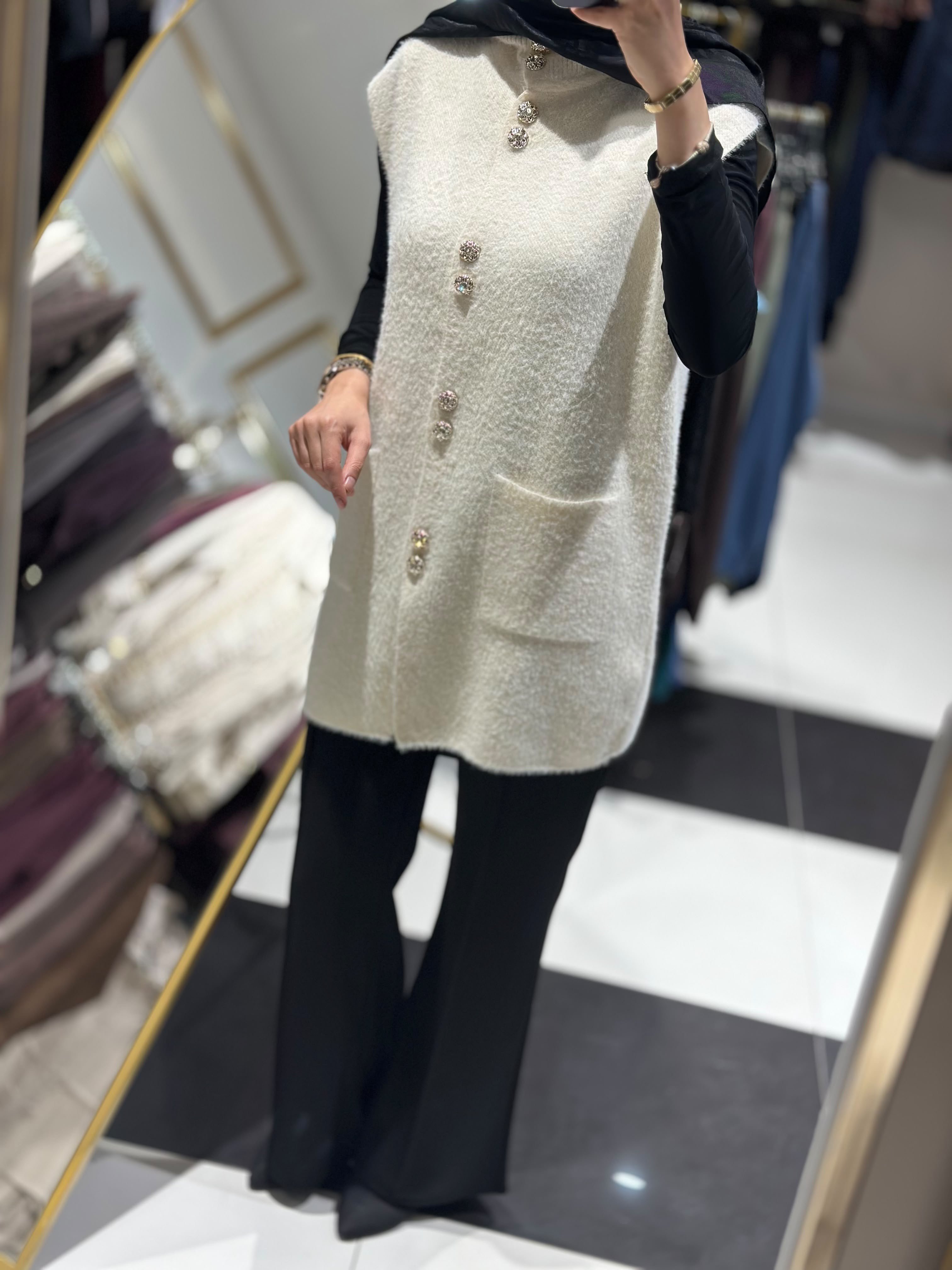 T139 ANGORA YELEK