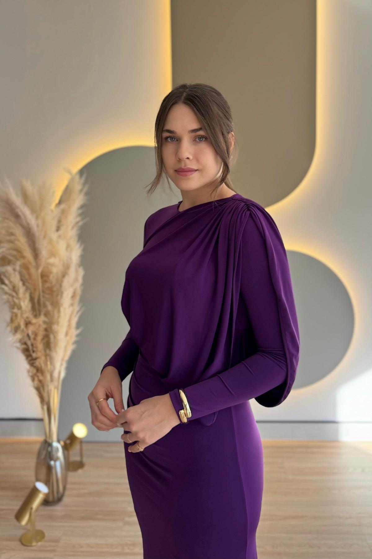 Asimetrik Dökümlü Tasarım Mor Elbise