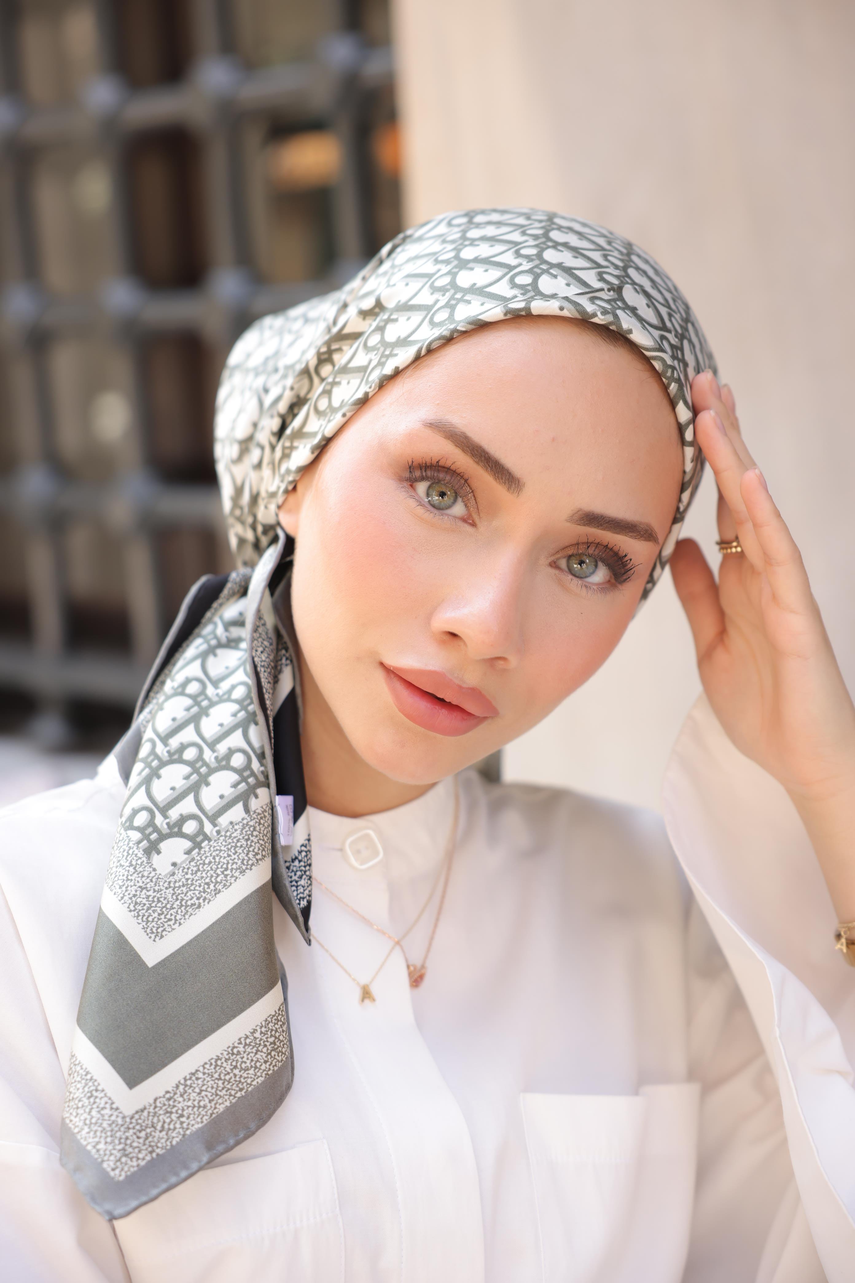 D Monogram Desen Çift Taraflı %100 Twil İpek Eşarp-Gri&Siyah