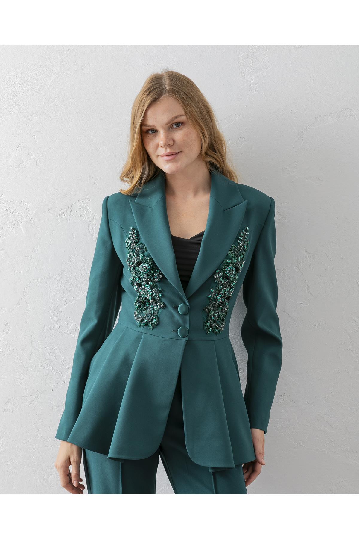 El İşlemeli Volanlı Blazer Pantolonlu İkili Takım