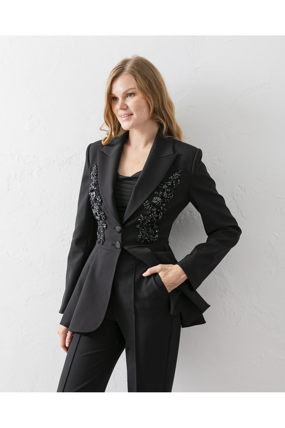 El İşlemeli Volanlı Blazer Pantolonlu İkili Takım