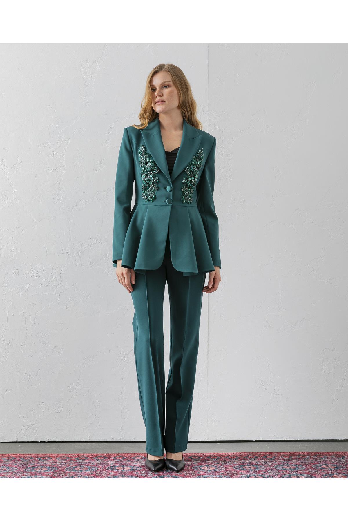 El İşlemeli Volanlı Blazer Pantolonlu İkili Takım
