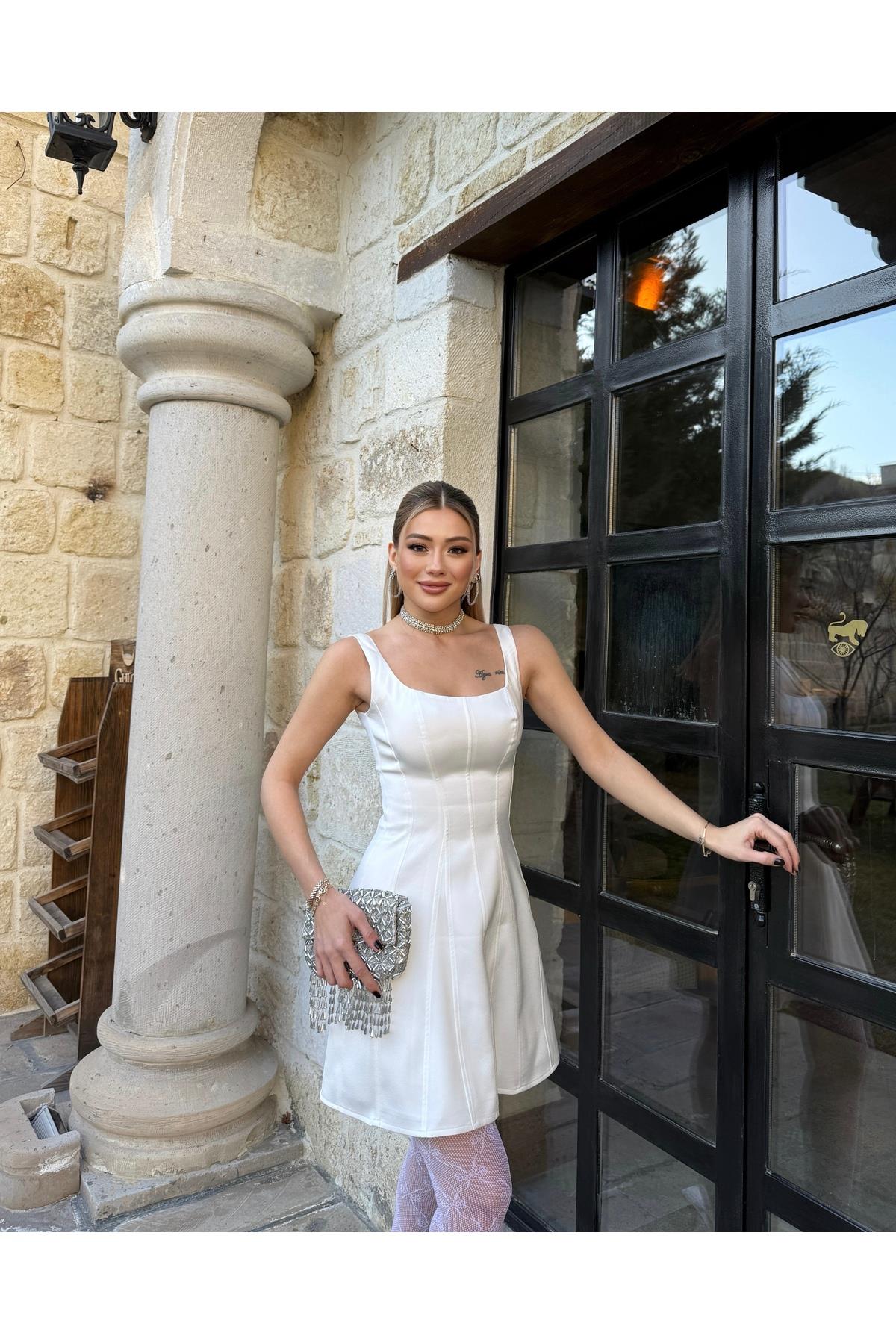 Saten Kısa Elbise