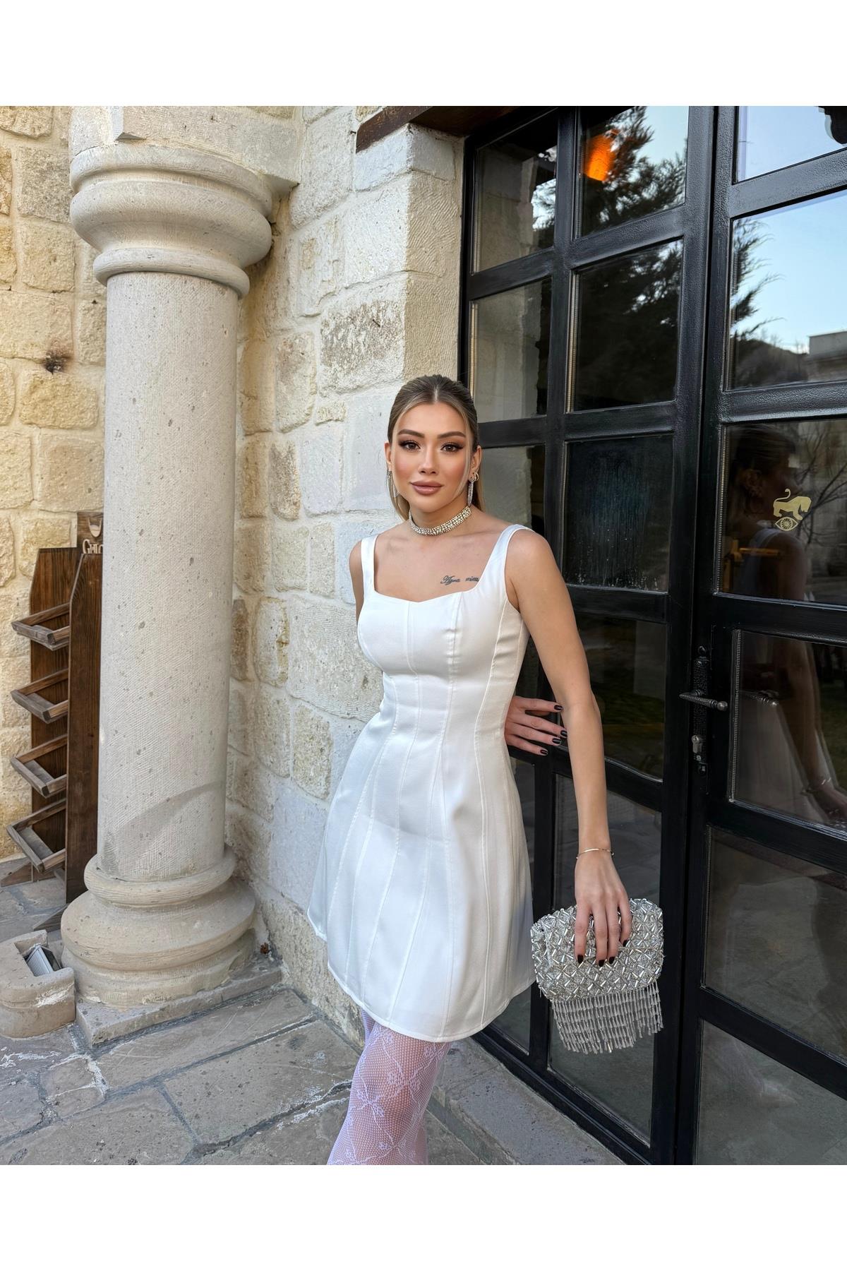 Saten Kısa Elbise