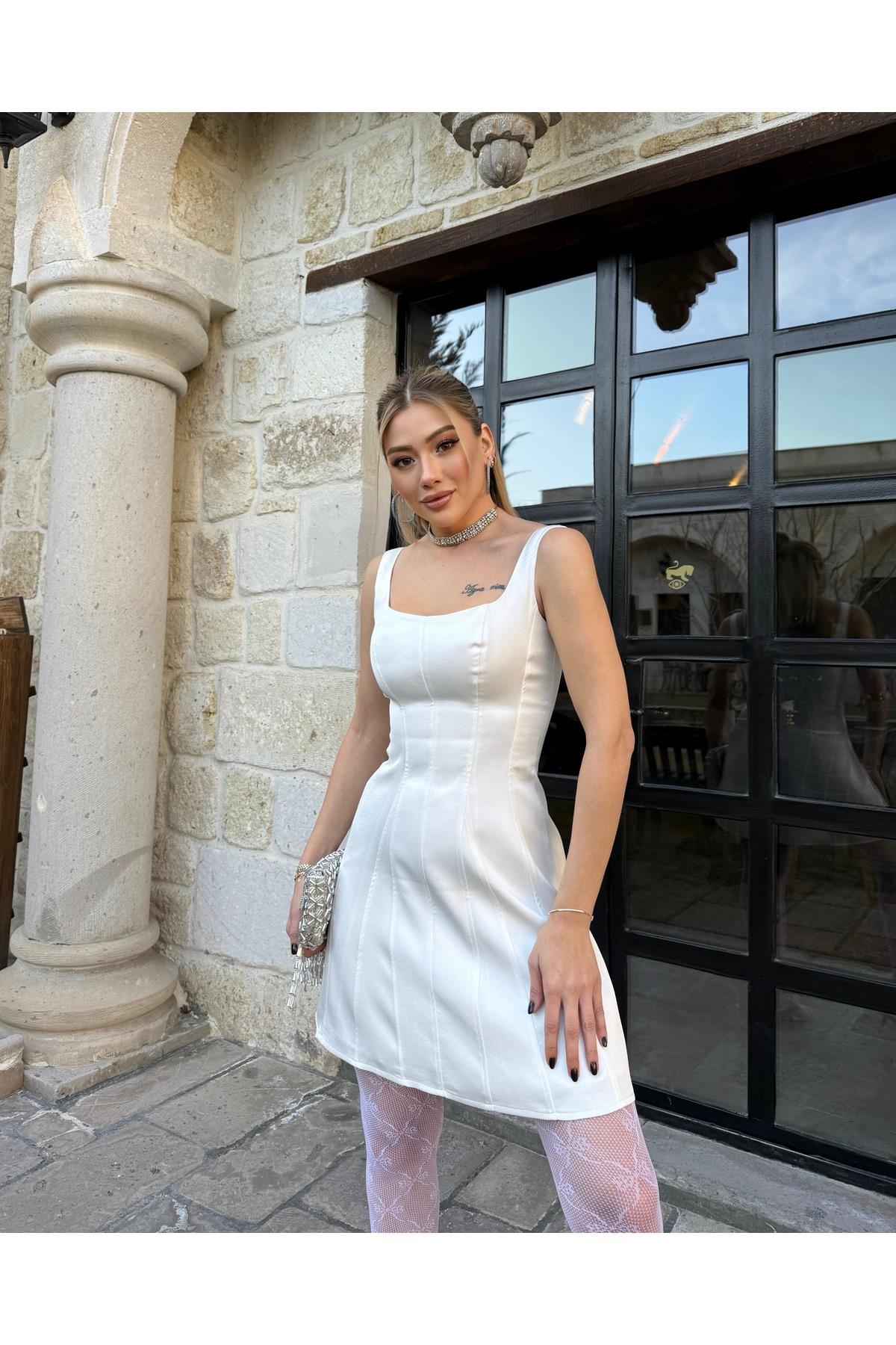 Saten Kısa Elbise