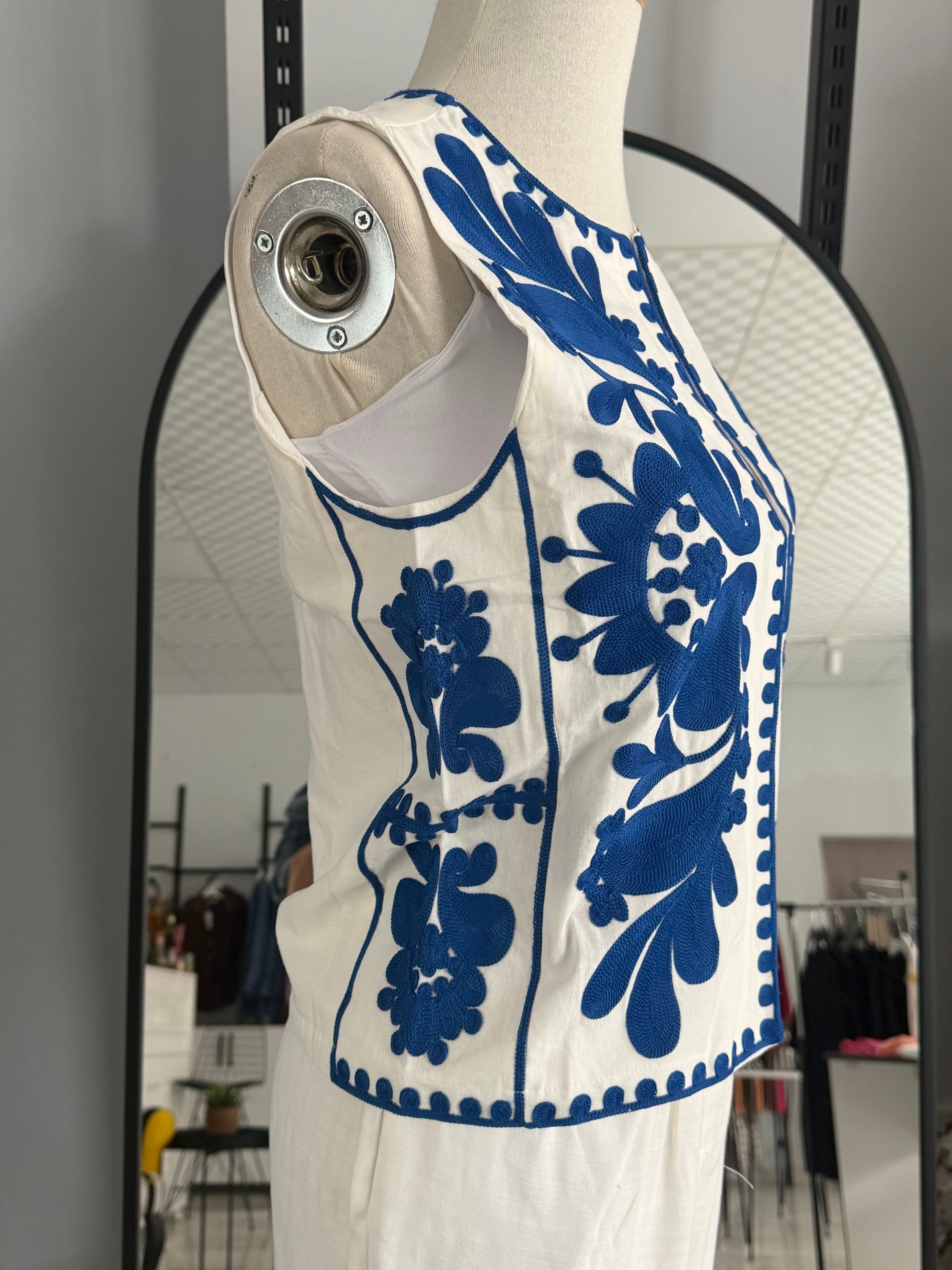 NAKIŞ İŞLEMELİ YELEK