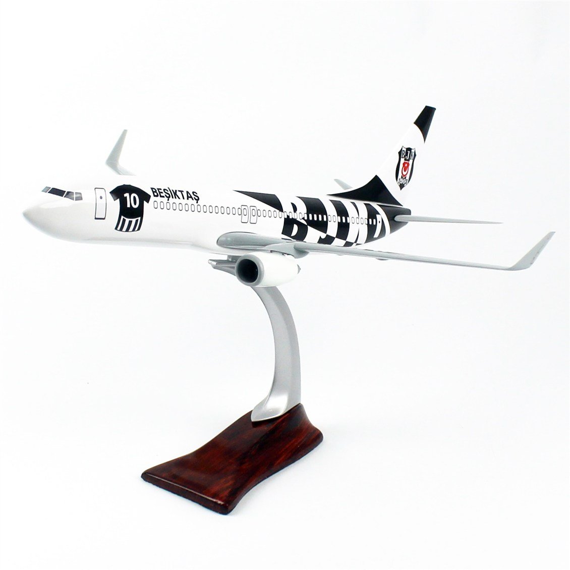 1/200 BEŞİKTAŞ SERGİLEMEYE HAZIR YOLCU UÇAĞI