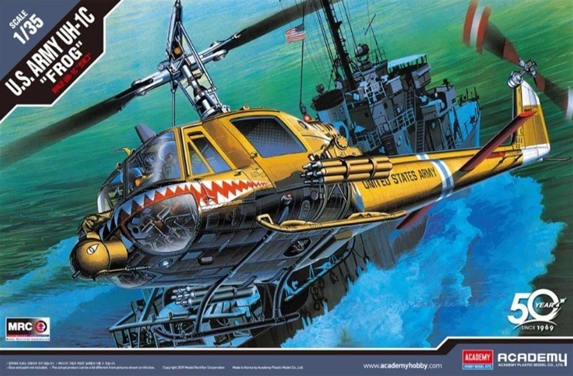 Academy 12112 1/35 Ölçek, ABD Kara Kuvvetleri UH-1C Helikopter, Plastik Model Kiti