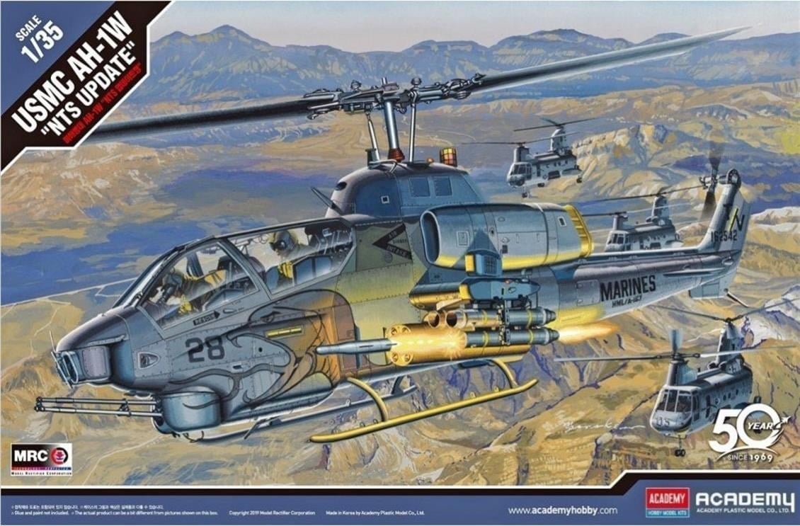 Academy 12116 1/35 Ölçek, AH-1W (NTS Yükseltmeli) Helikopter, Plastik Model Kiti